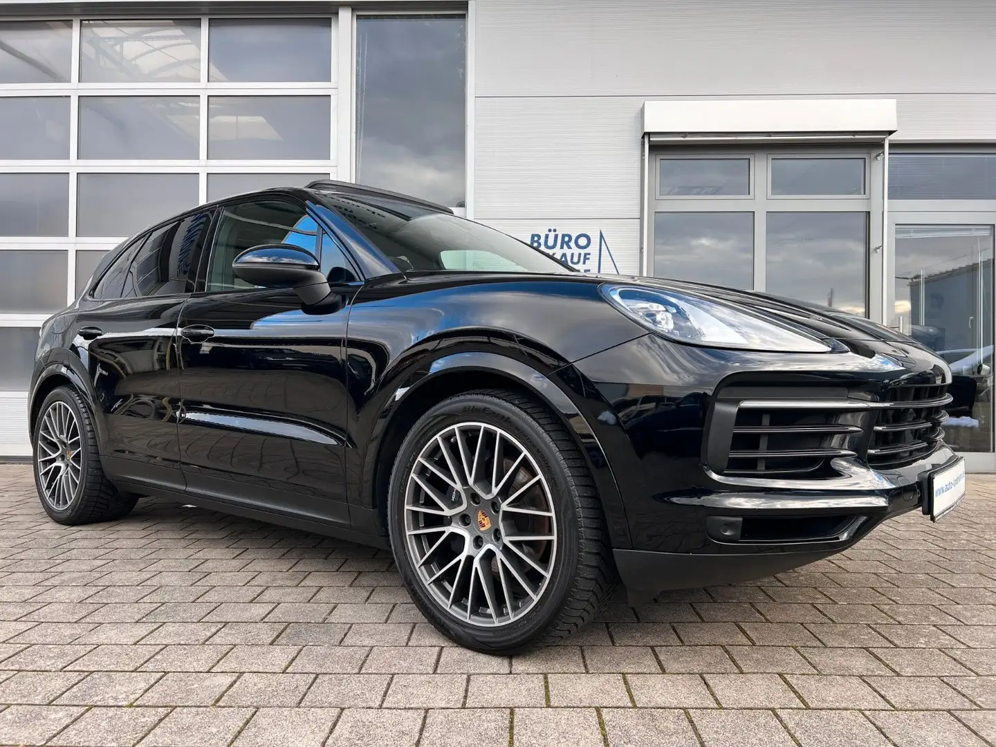 Porsche Cayenne 3.0 V6 Aut 1HD STANDHZ ACC LUFT PANO AHK Schwarz - 2