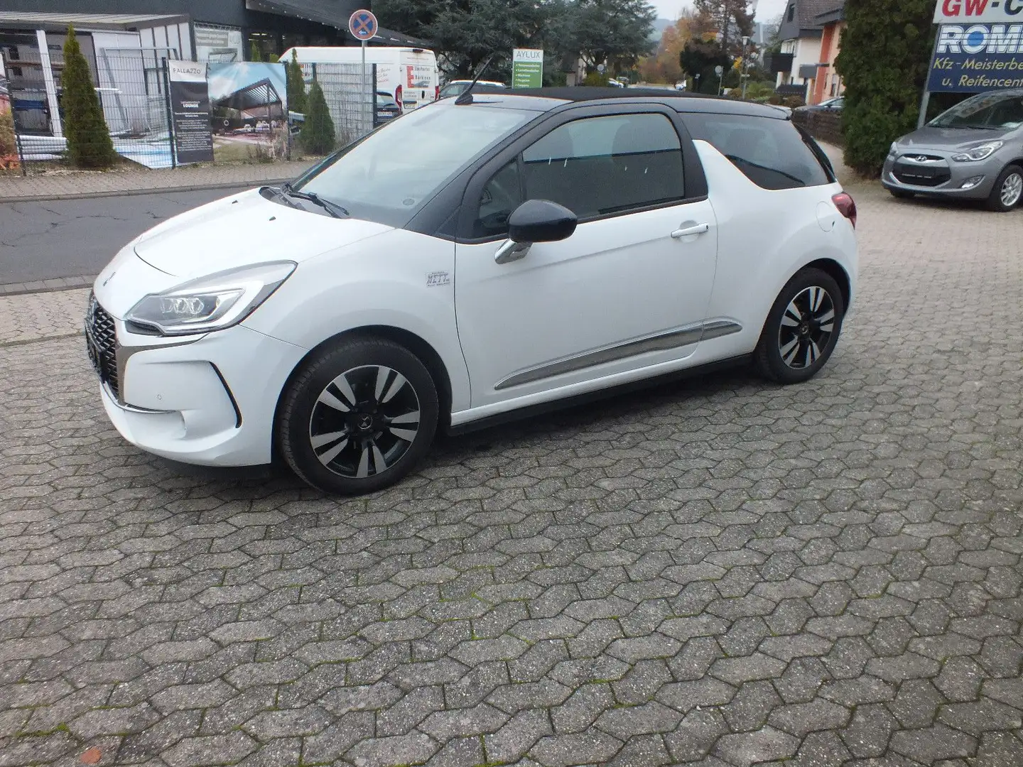 Citroen DS3 *Automatik*Cabrio*1.Hand*Navi*8.Fach*Klima*HU Bílá - 1