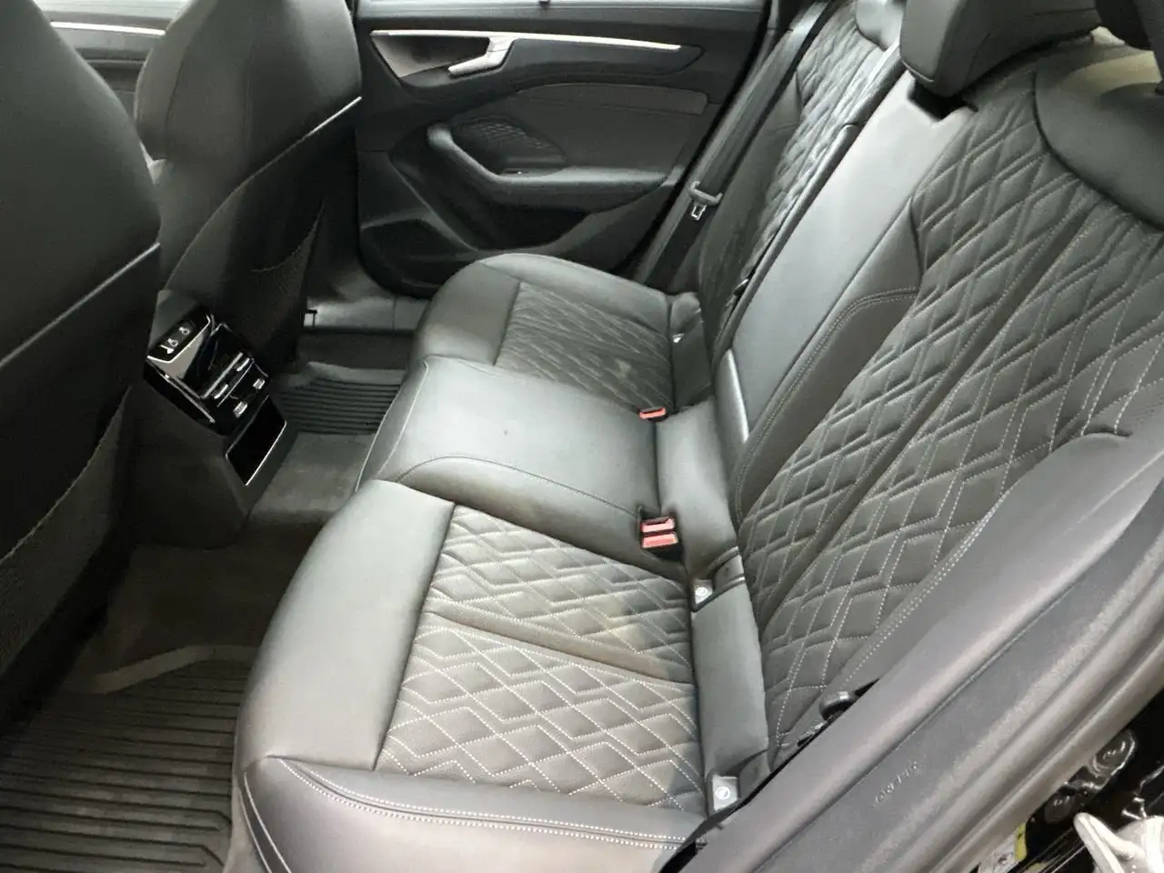 Audi A6 снимка Audi A6