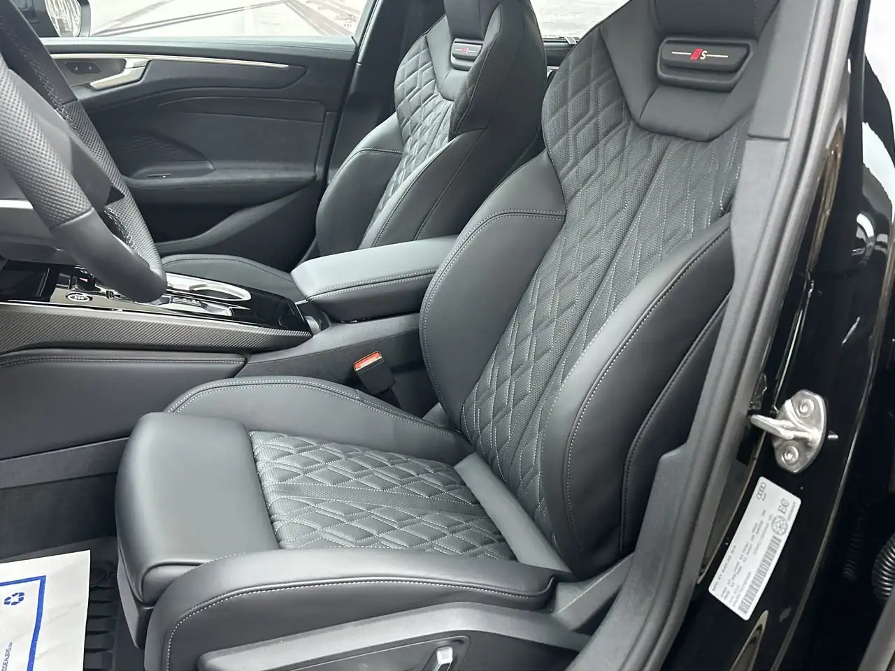 Audi A6 снимка Audi A6