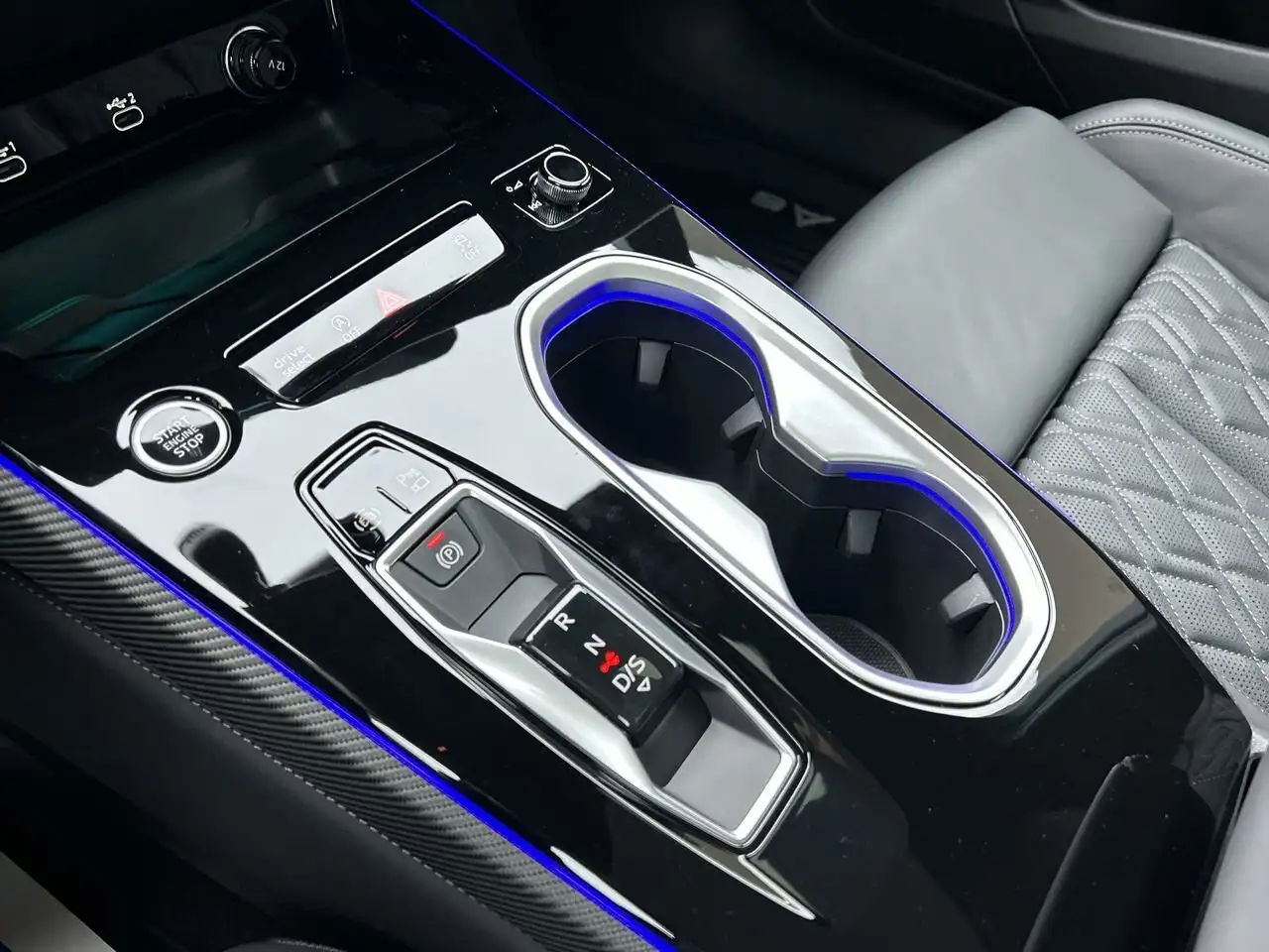 Audi A6 снимка Audi A6