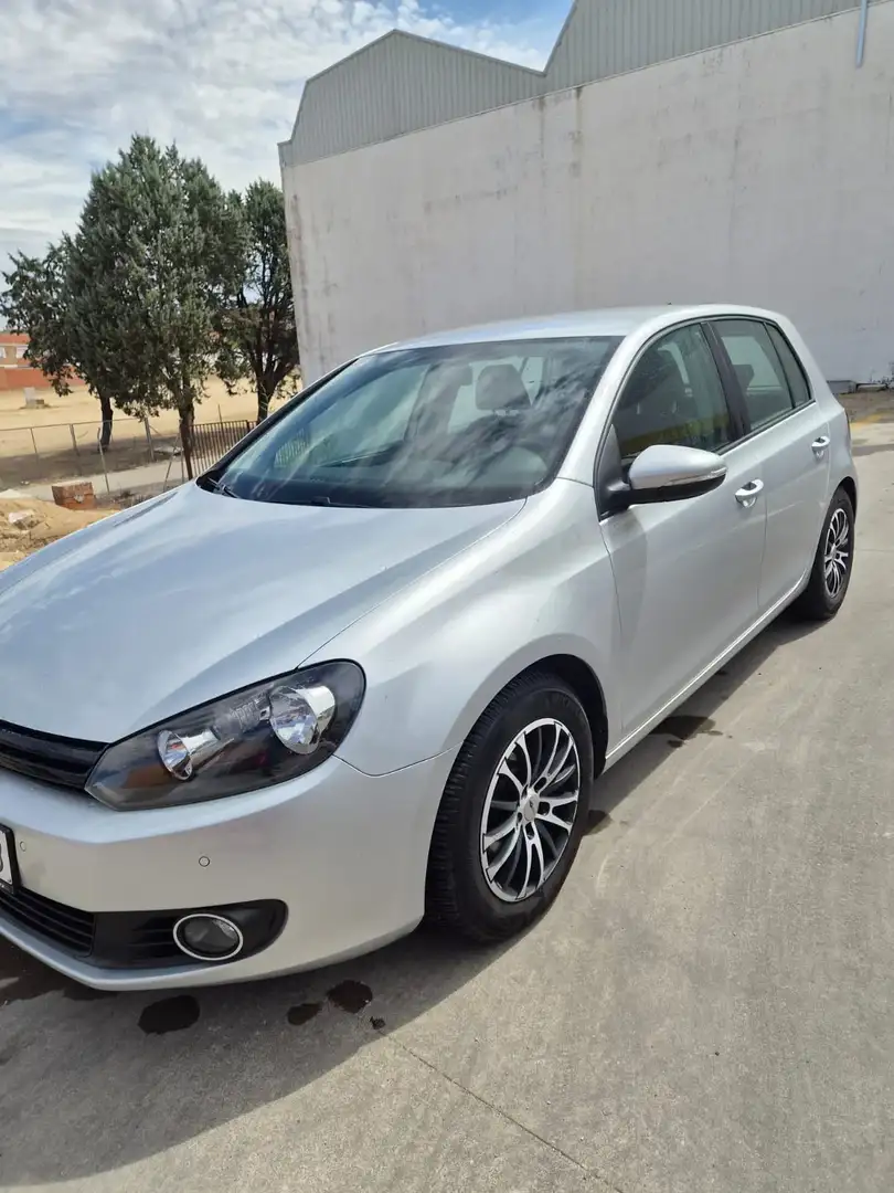 Volkswagen Golf 6 1.6TDI 105cv - 1