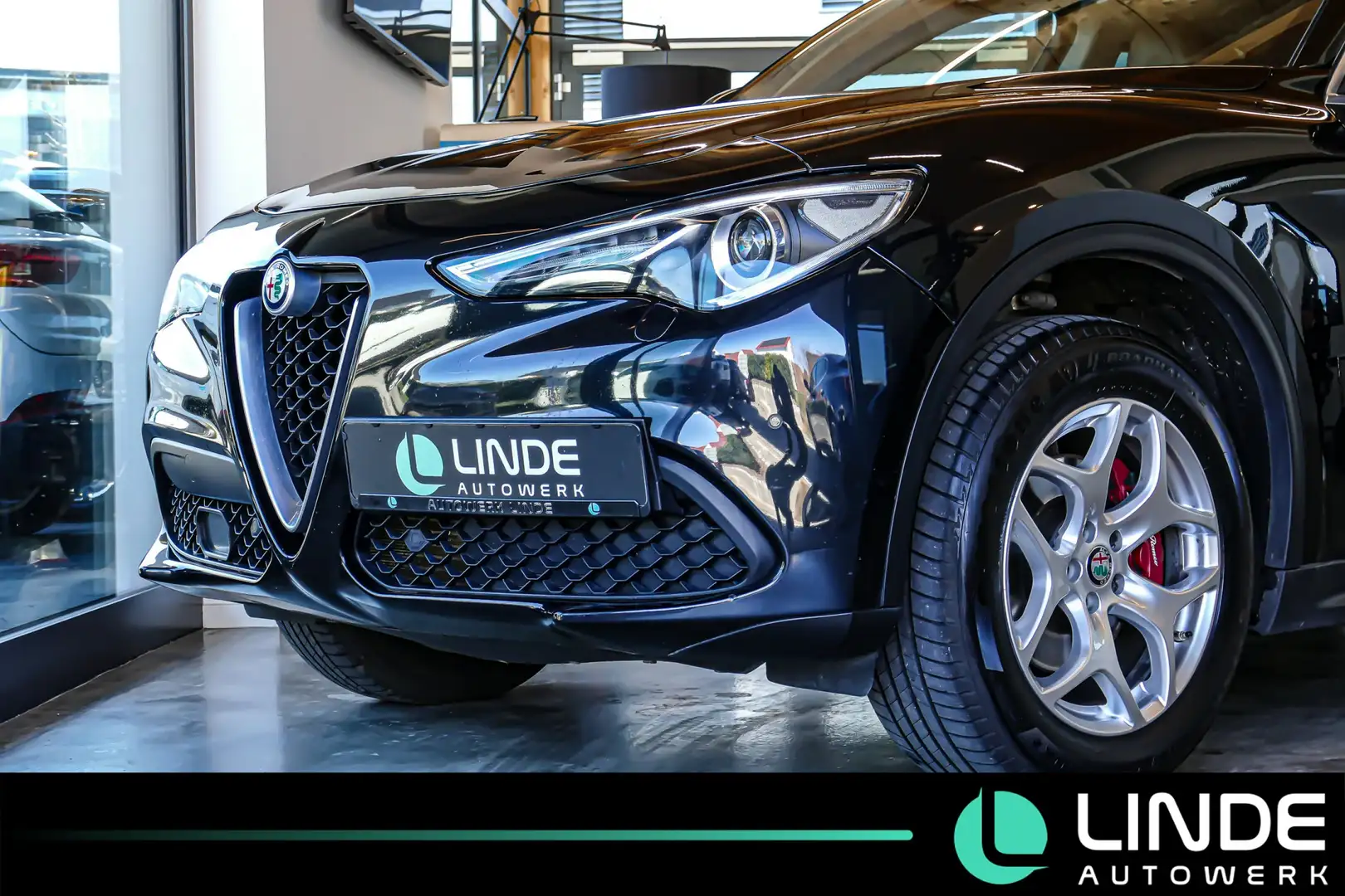 Alfa Romeo Stelvio Super Q4 |LEDER|NAVI|R.KAMERA|SPURH.|AHK Чёрный - 2