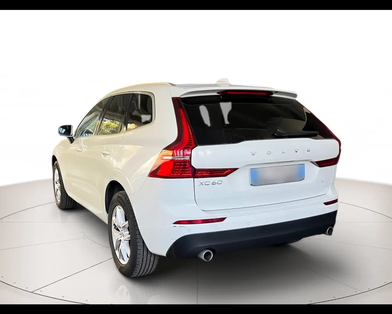 Volvo XC60 2.0 B4 Momentum Pro auto Bianco - 2