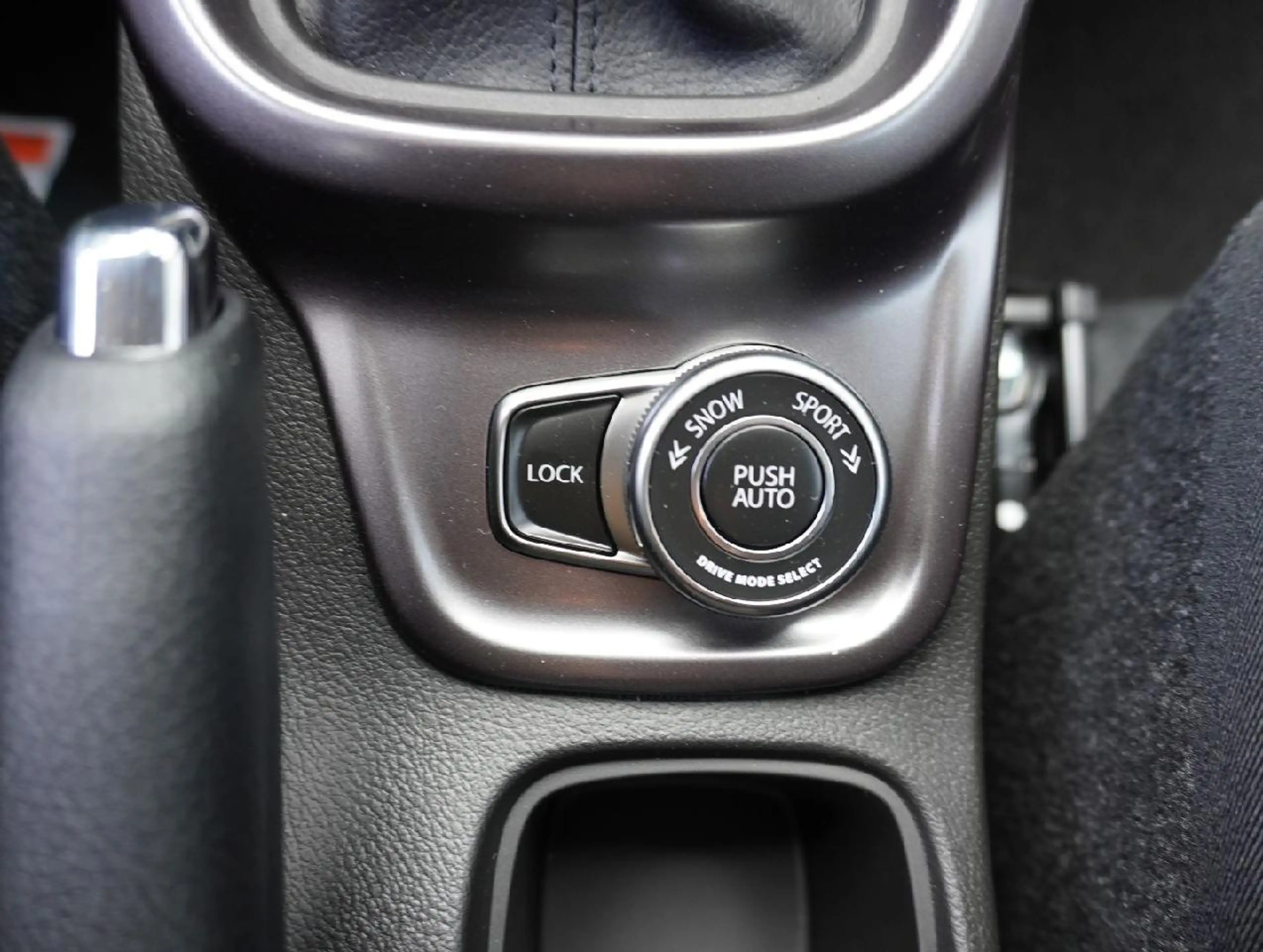 Suzuki Vitara 1.4 Mild-Hybrid Comfort 4x4 — photo 14