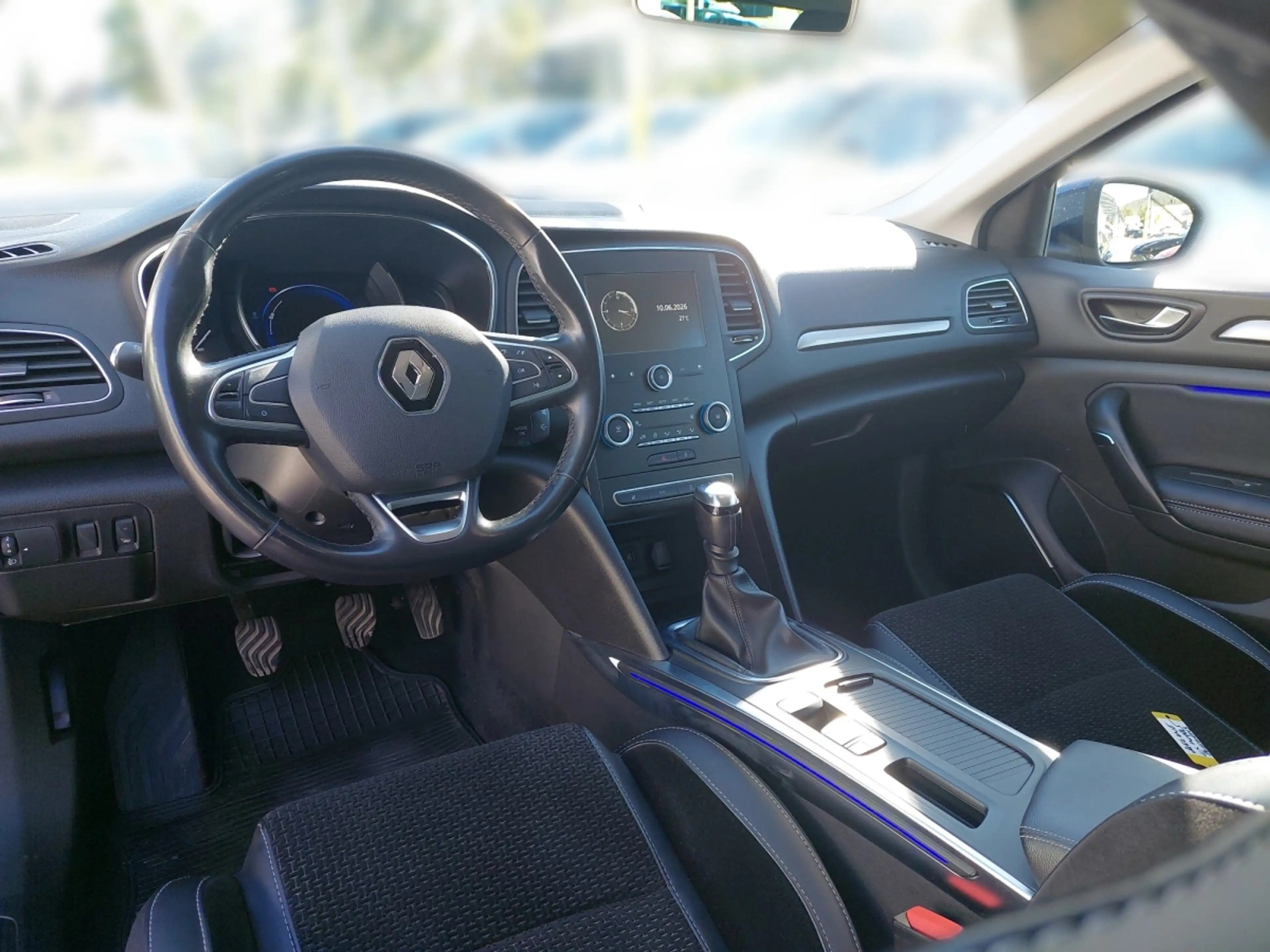 Renault Megane Intens Energy TCe 100 — photo 4