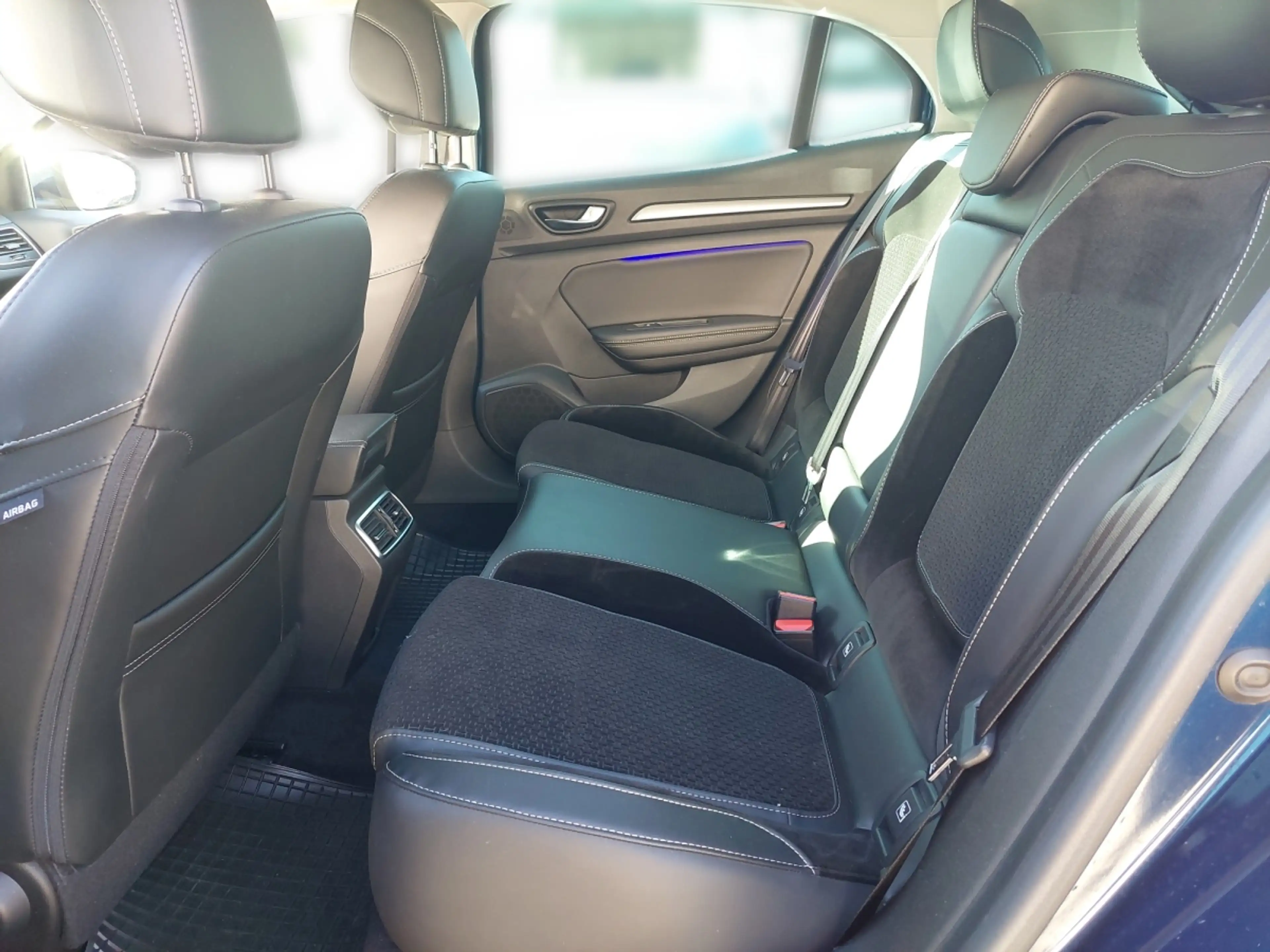 Renault Megane Intens Energy TCe 100 — photo 11