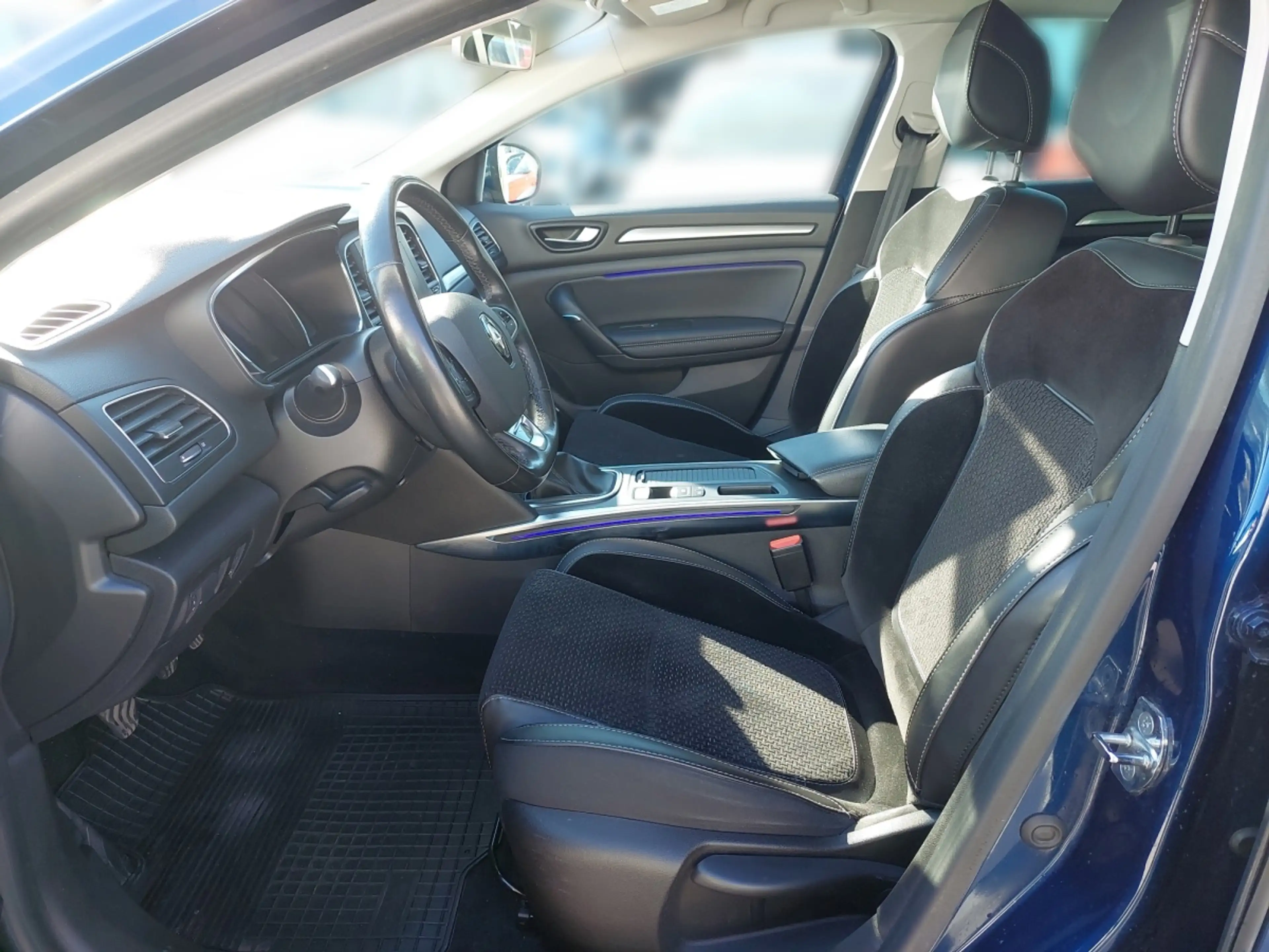 Renault Megane Intens Energy TCe 100 — photo 5