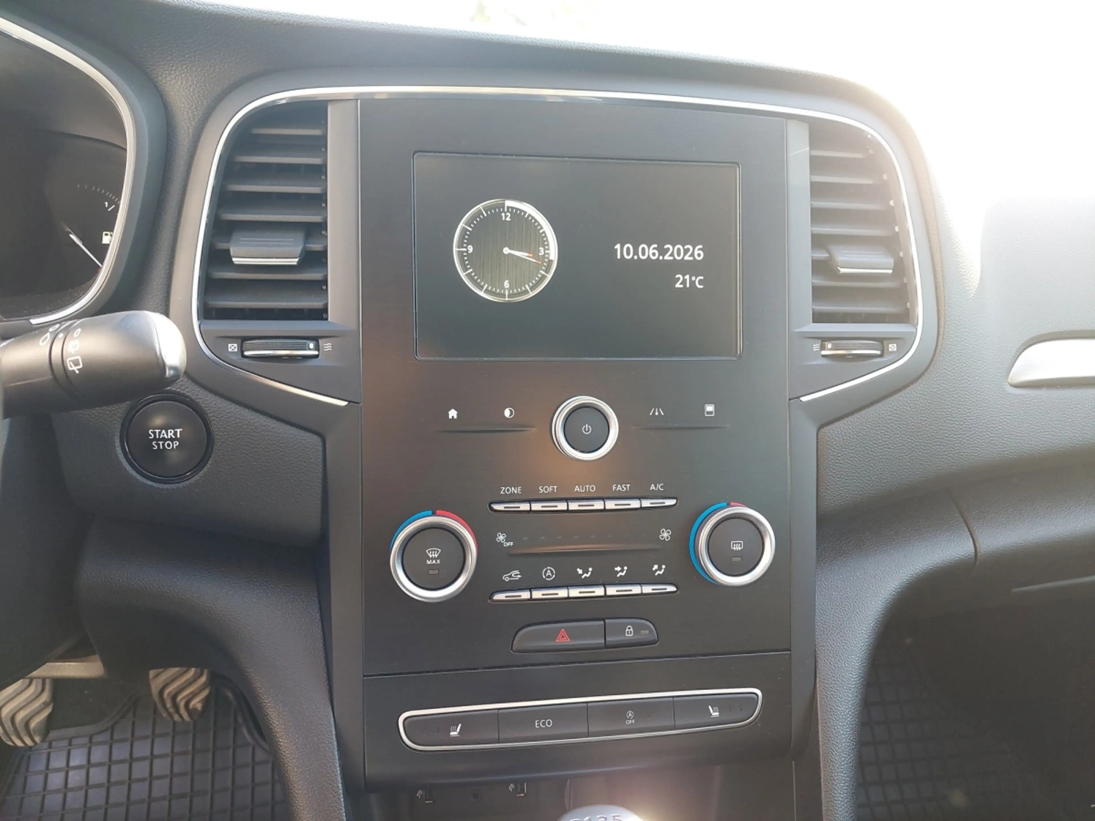Renault Megane Intens Energy TCe 100 — photo 10
