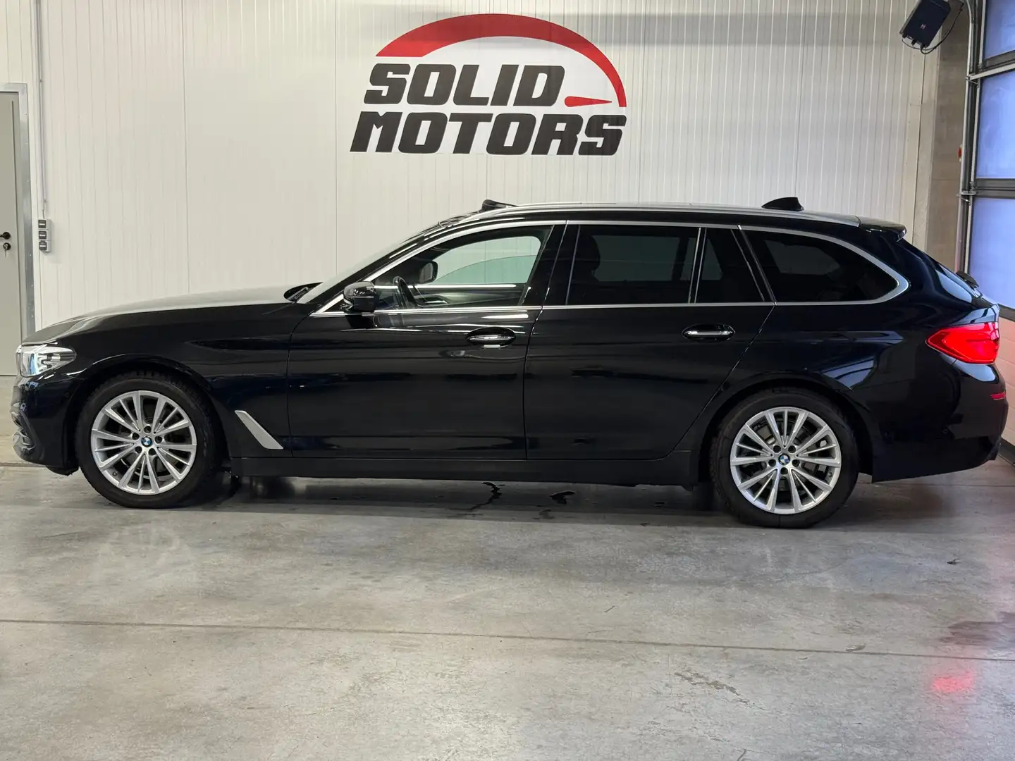 BMW 520 520 d Sport Line/Pano/Head-Up/ACC/Totwinkel/Kamera Noir - 2