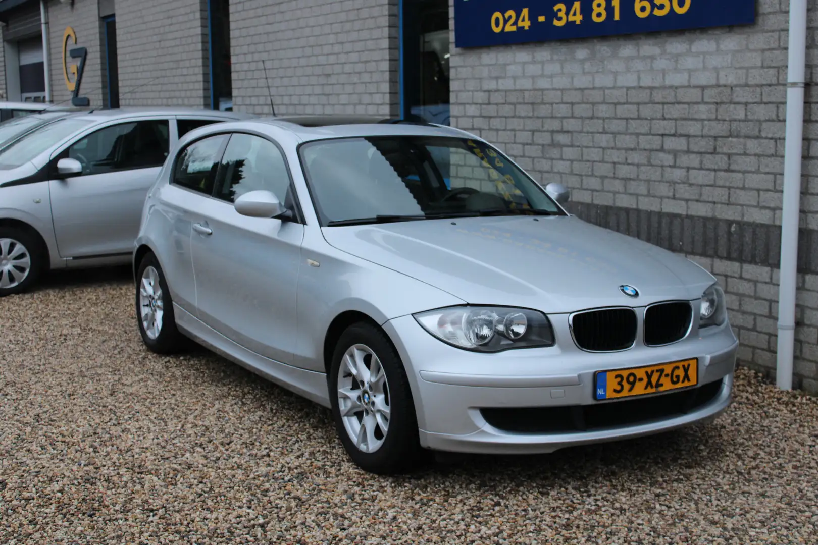 BMW 116 1-serie 116i Introduction 1e eigenaar clima navi s Gris - 1