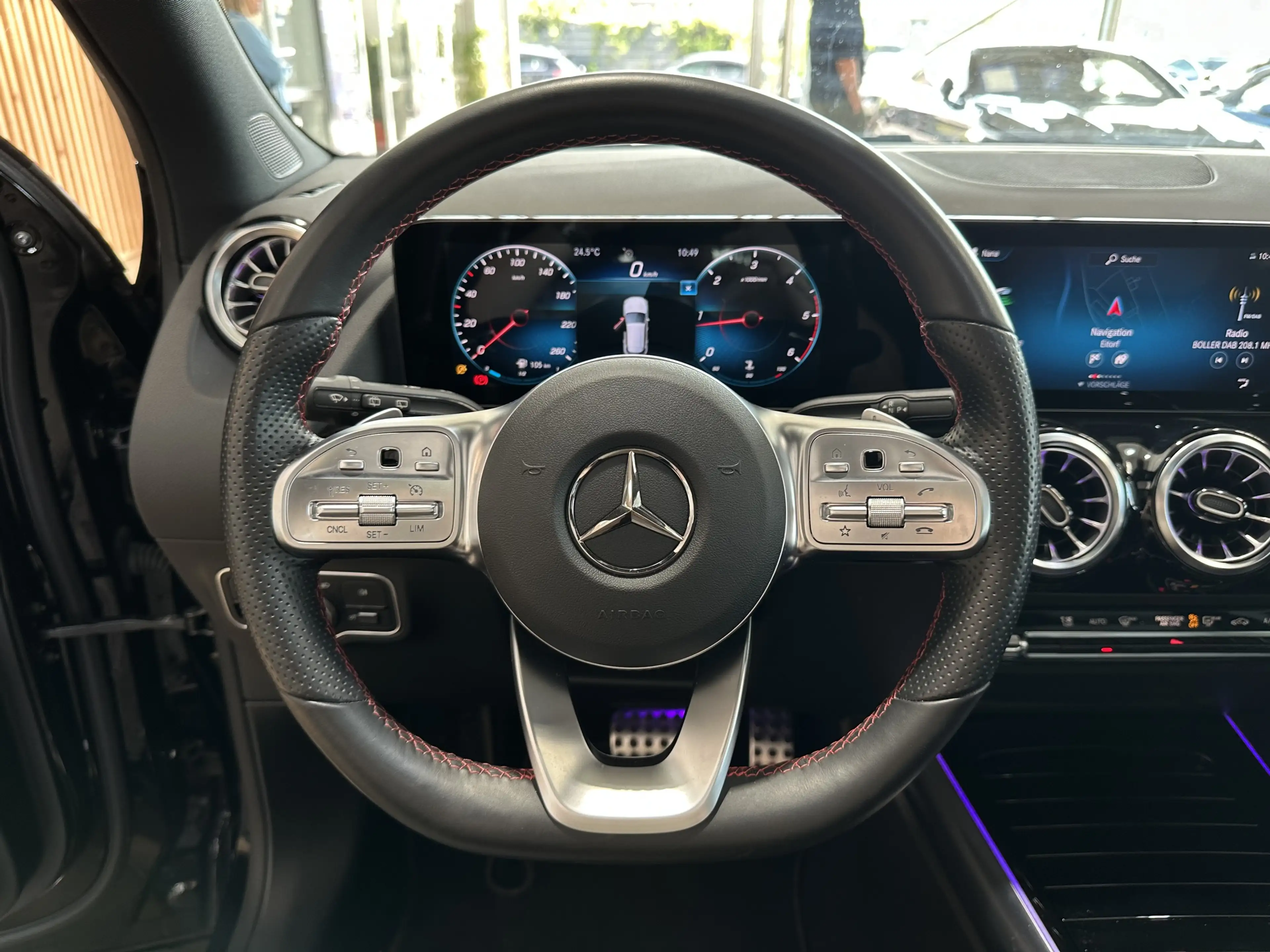 Mercedes-Benz GLA 220 d 4Matic AMG-Line 360Cam Ambiente Pano — photo 14