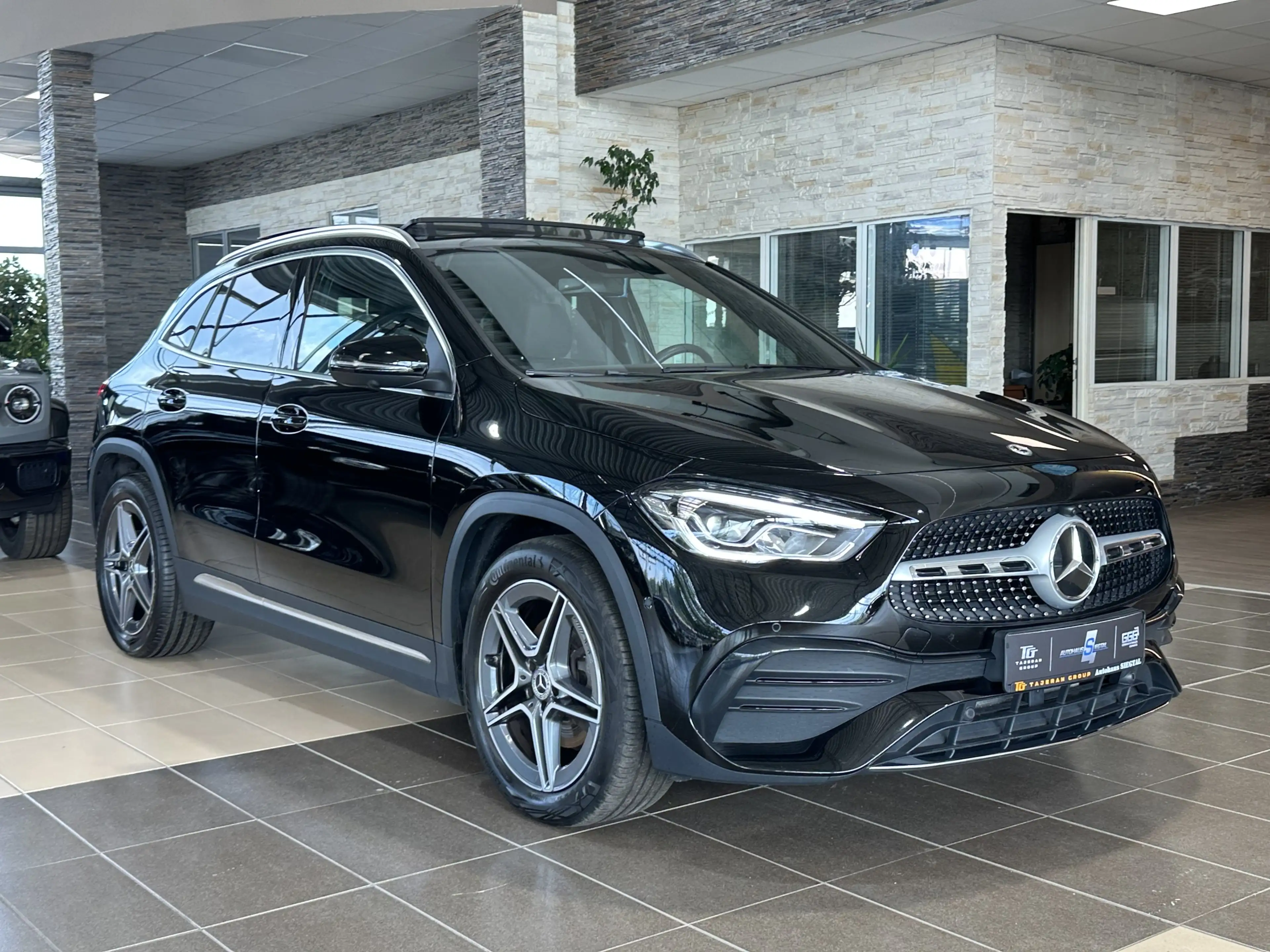 Mercedes-Benz GLA 220 d 4Matic AMG-Line 360Cam Ambiente Pano