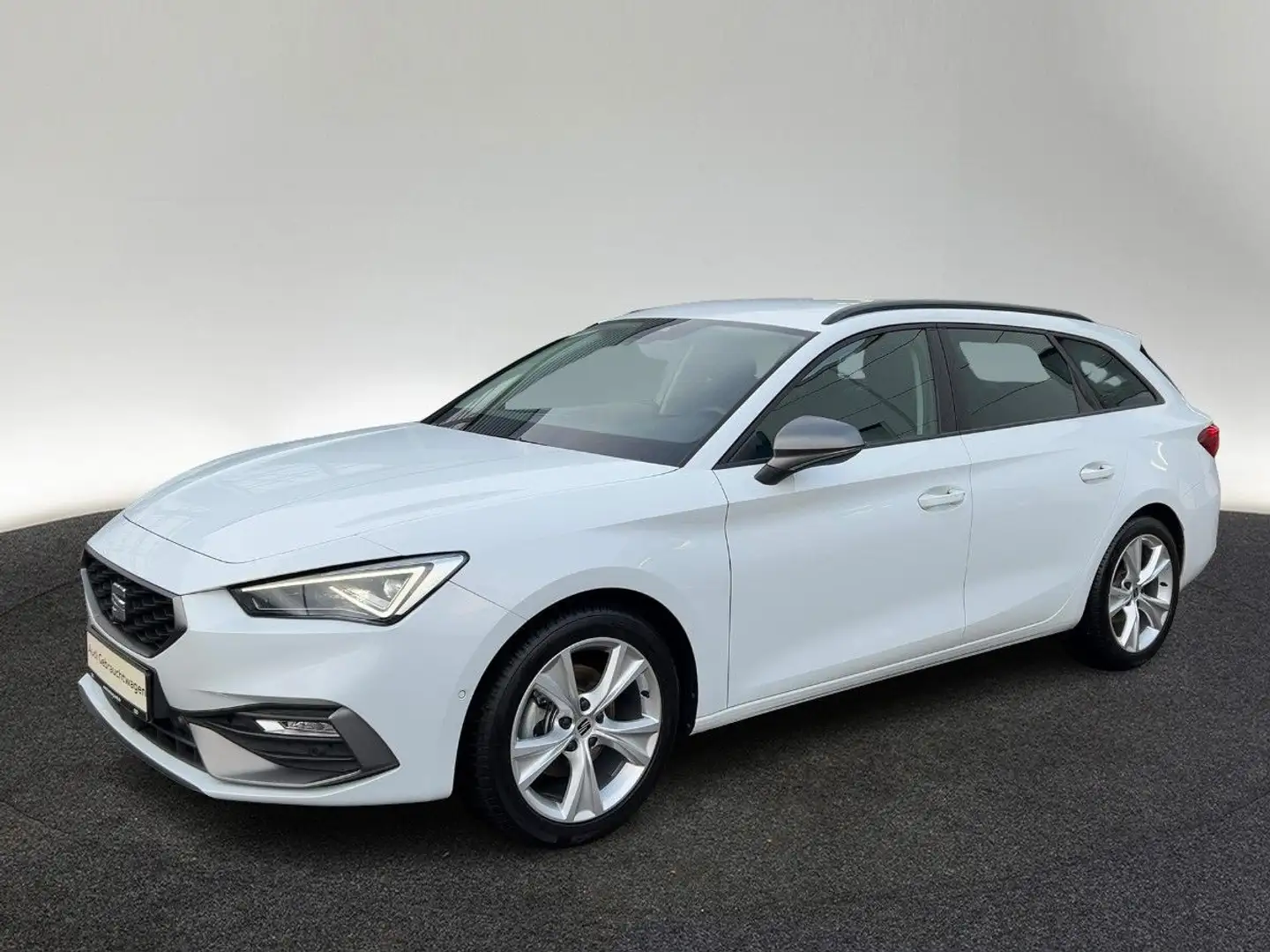 SEAT Leon Sportstourer 1,5 eTSI FR DSG Matrix Kamera Weiß - 2