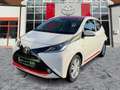 Toyota Aygo 1.0 x-play touch Kam.+LM+AUT Wit - thumbnail 2