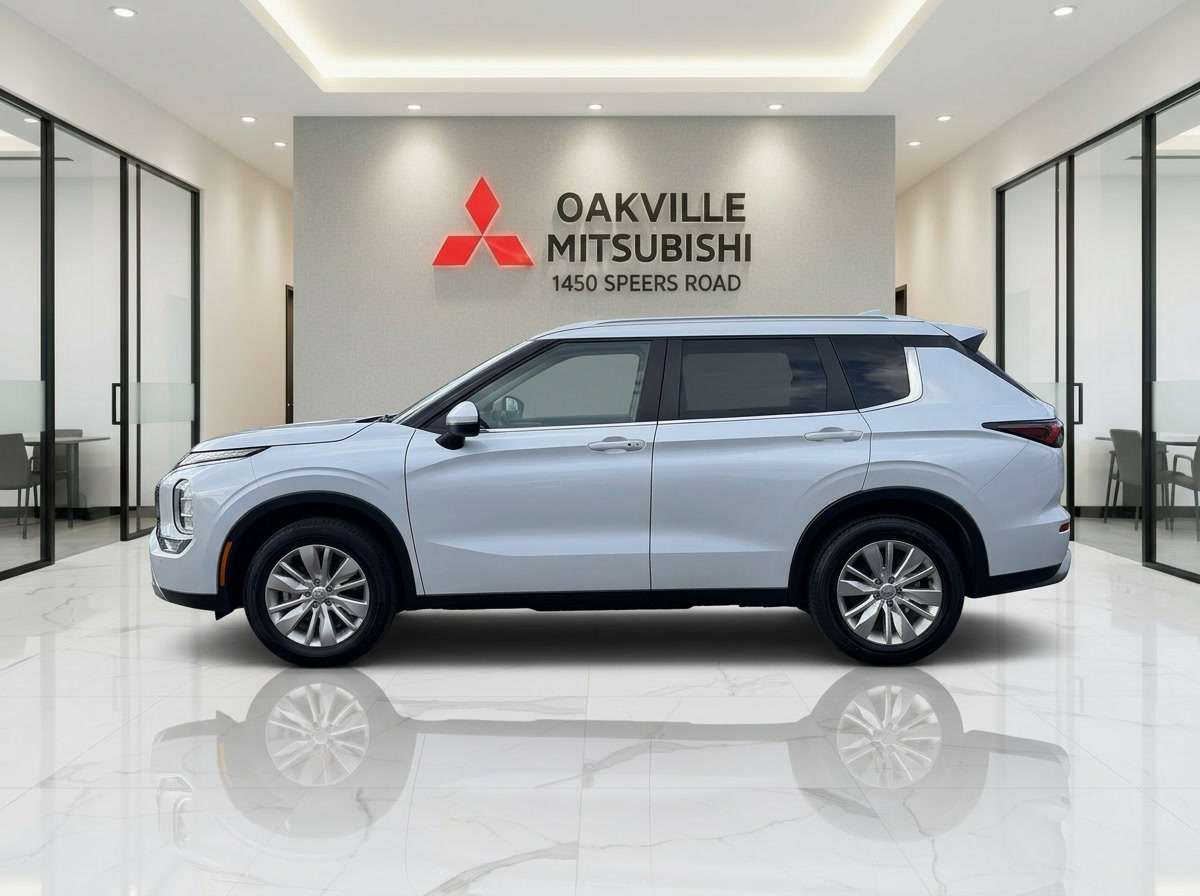 used 2025 Mitsubishi Outlander car, priced at $34,450