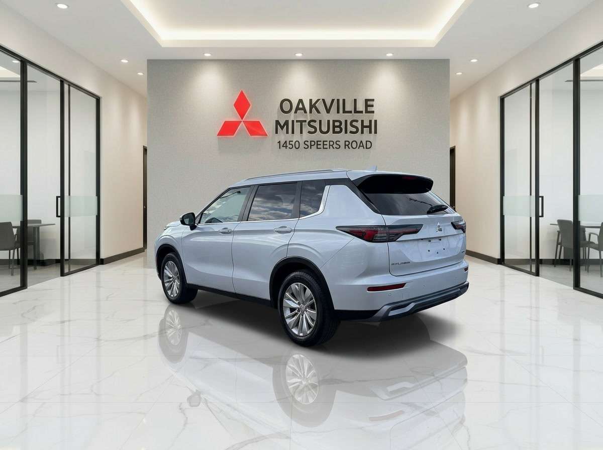 used 2025 Mitsubishi Outlander car, priced at $34,450