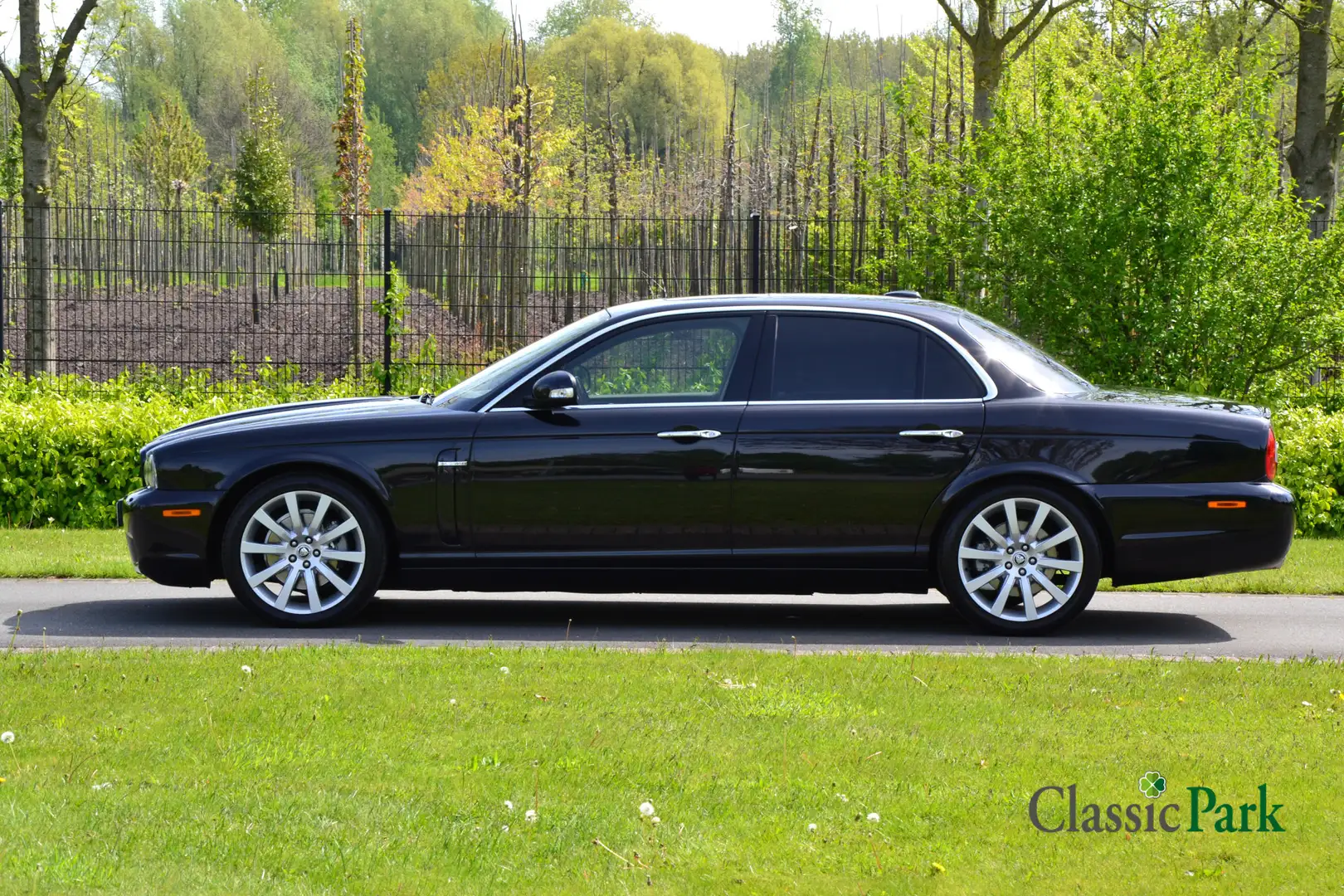 Jaguar XJ 2.7D Schwarz - 2