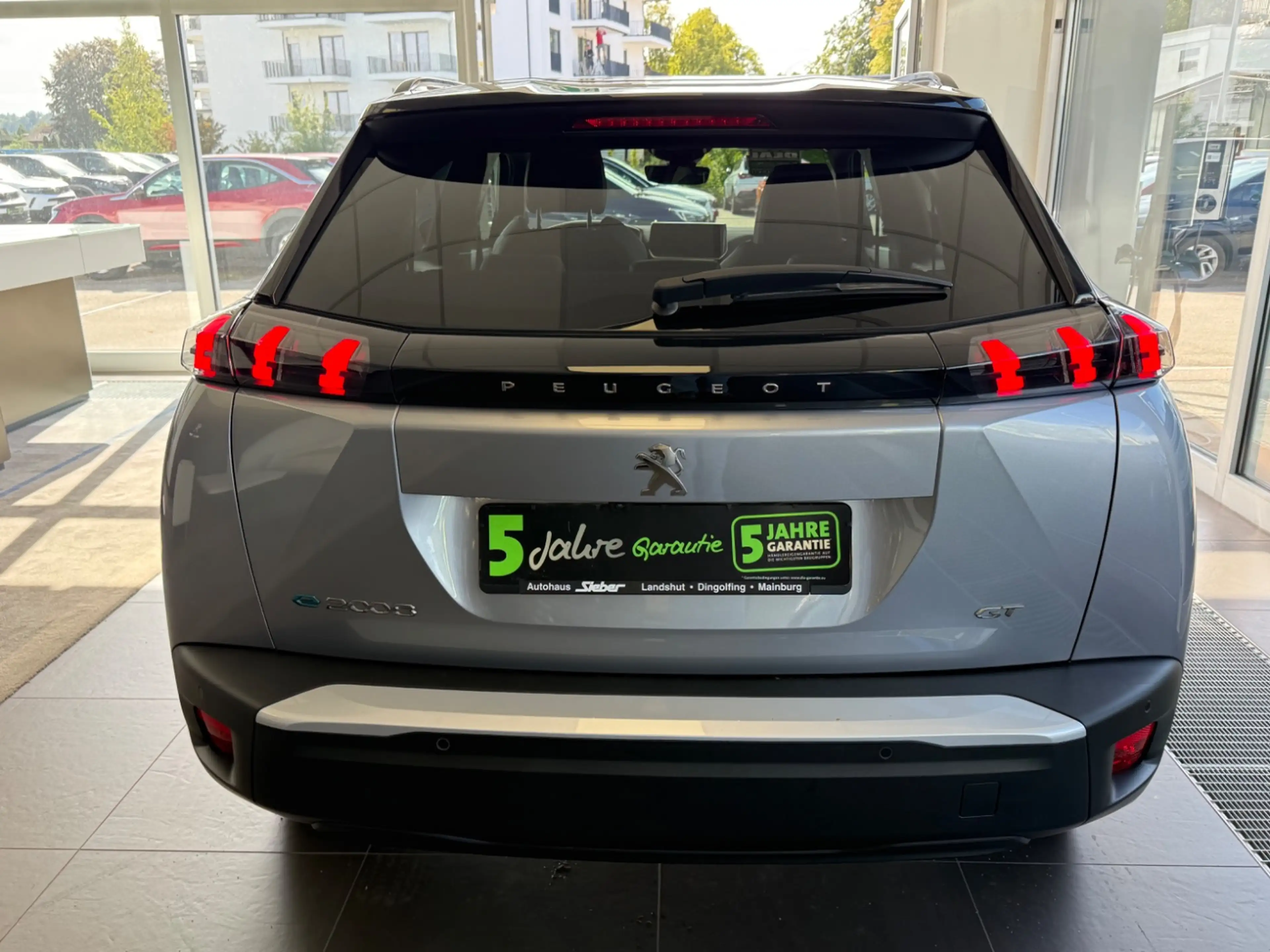 Peugeot e-2008 136 GT Pack Sitzheizung*Rückfahrkamera — photo 6