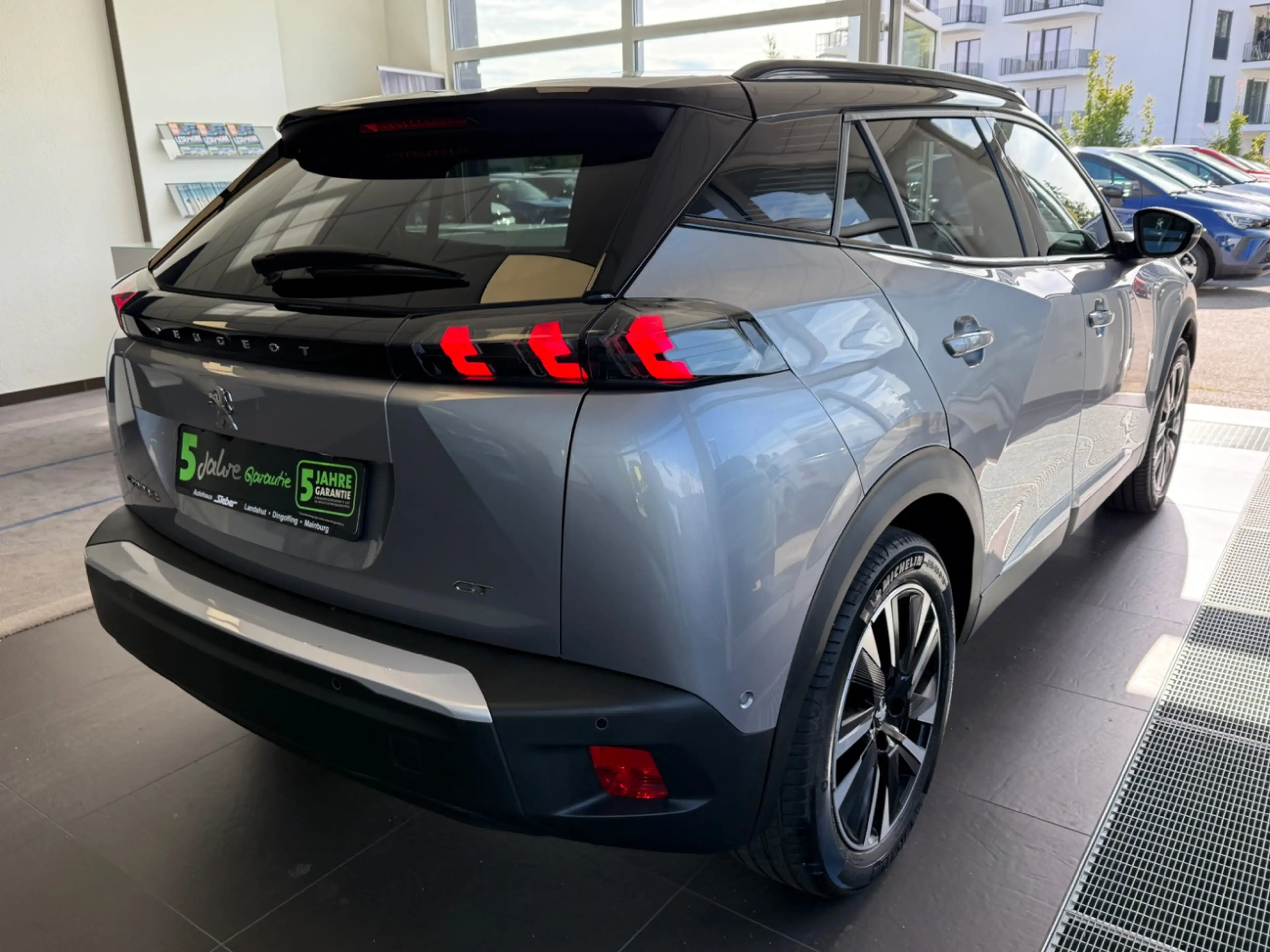 Peugeot e-2008 136 GT Pack Sitzheizung*Rückfahrkamera — photo 5
