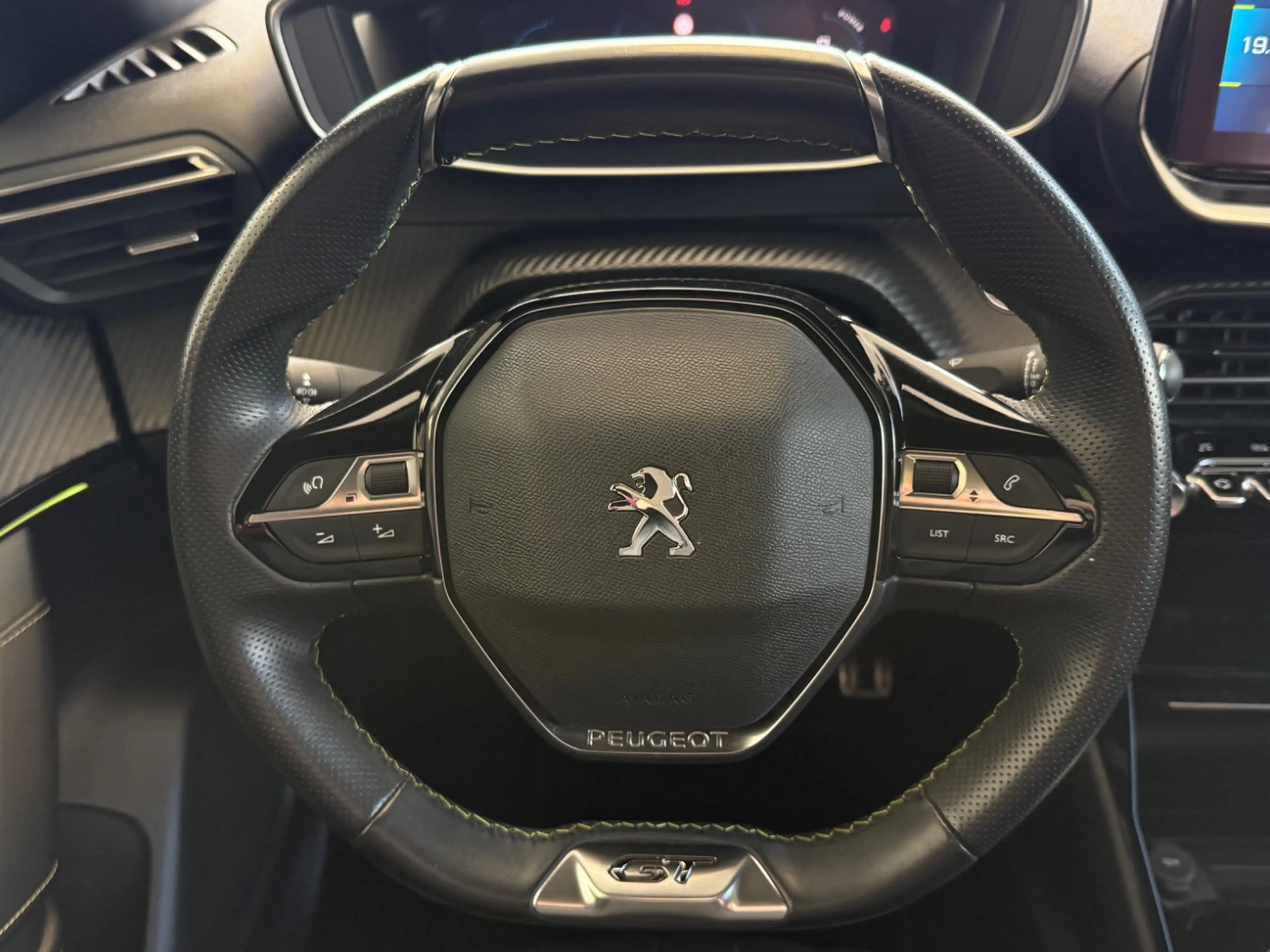 Peugeot e-2008 136 GT Pack Sitzheizung*Rückfahrkamera — photo 17