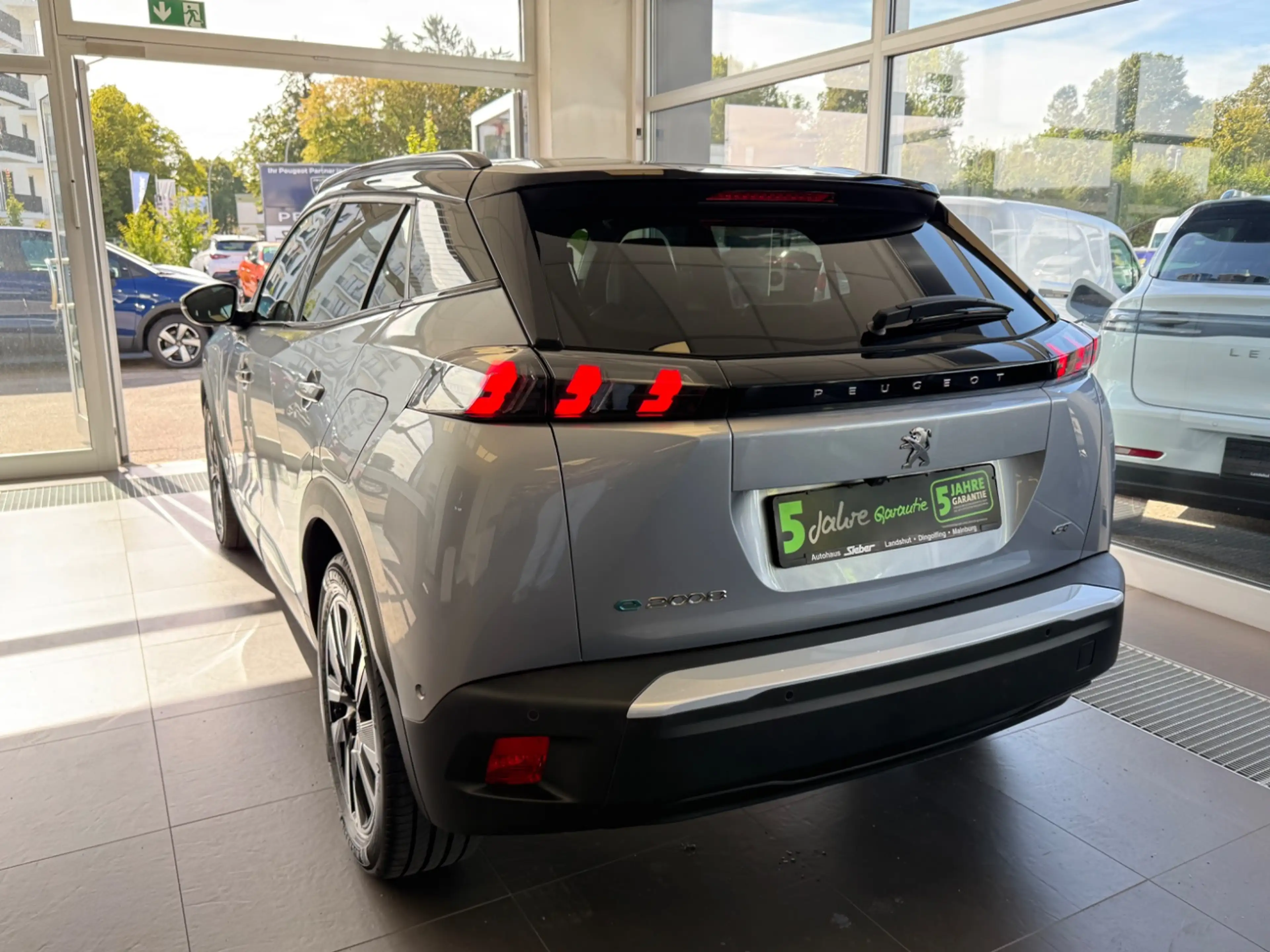 Peugeot e-2008 136 GT Pack Sitzheizung*Rückfahrkamera — photo 7
