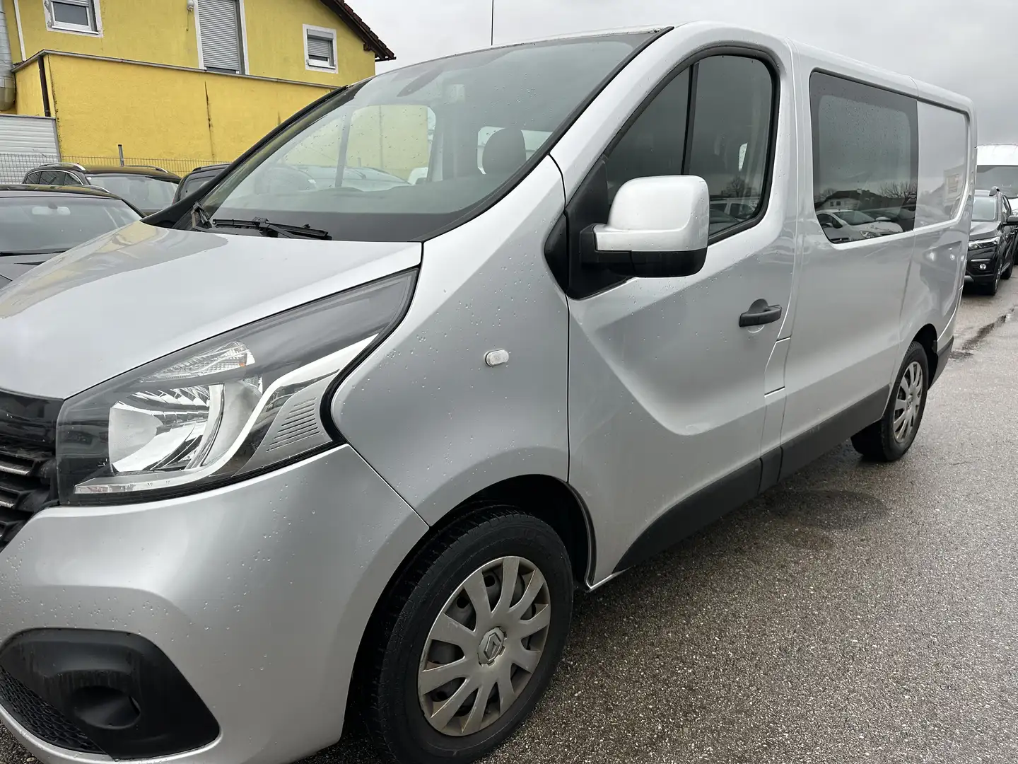 Renault Trafic Argintiu - 1