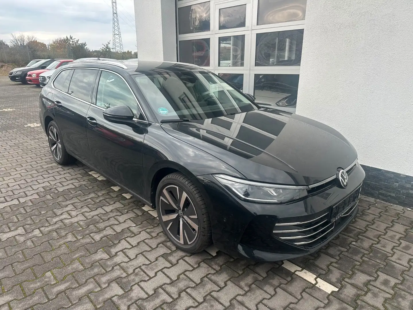 Volkswagen Passat Variant 1.5 eTSI 110 kW Business Premium Noir - 1