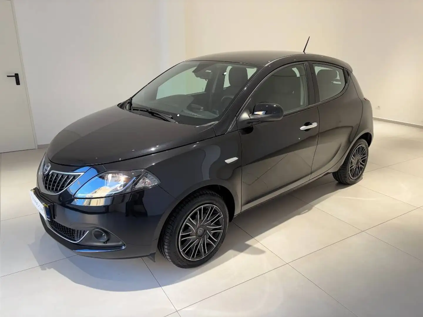 Lancia Ypsilon 1.0 firefly hybrid Gold s&s 70cv 5p.ti - 1