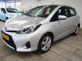 Toyota Yaris 1.5 Full Hybrid Aspiration Camera (APK:Nieuw) Incl Gris - thumbnail 4