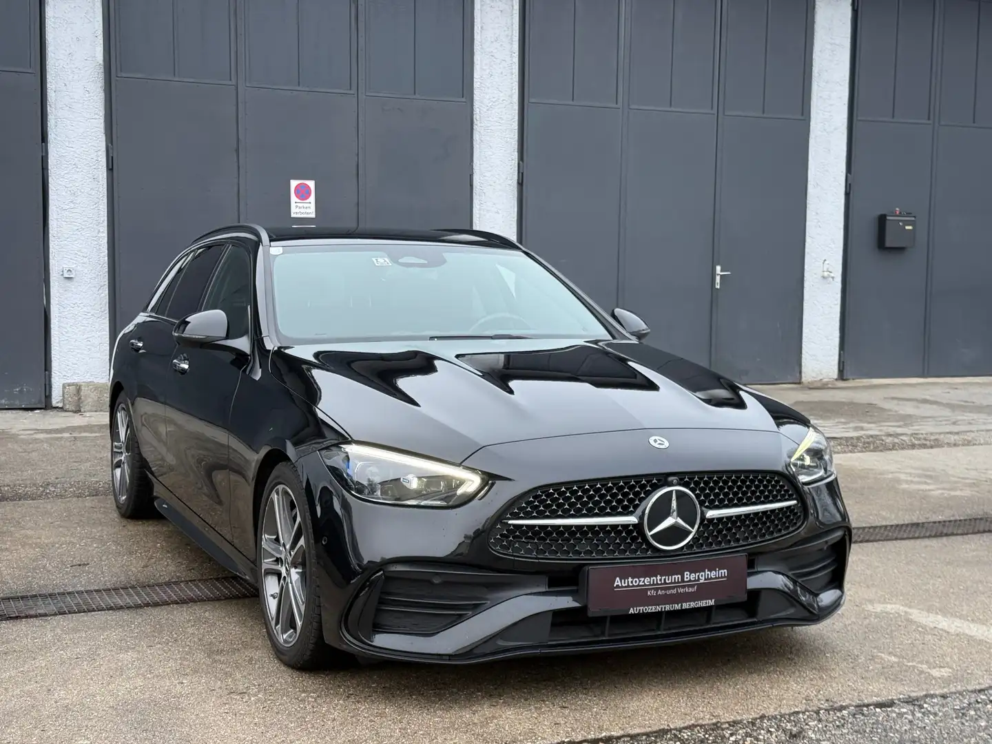 Mercedes-Benz C 220 C 220 T d 4Matic (206.205) Schwarz - 1