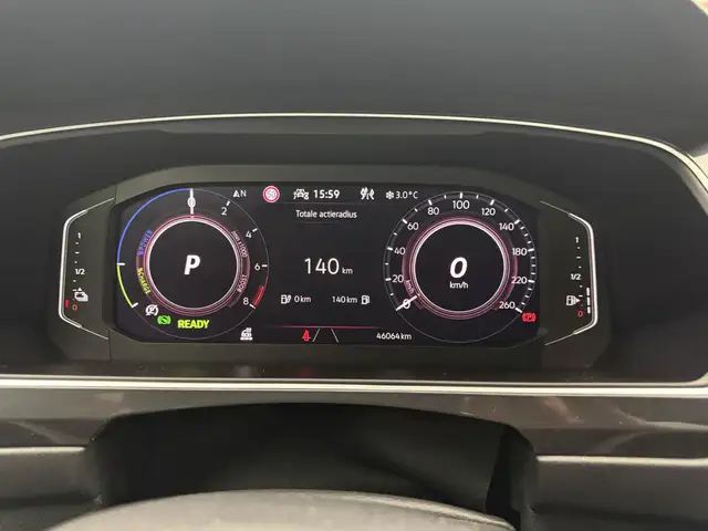 Volkswagen Tiguan view 12