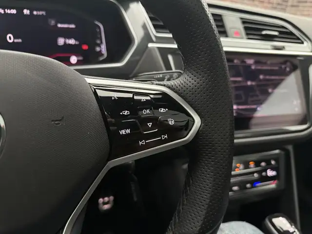 Volkswagen Tiguan view 13