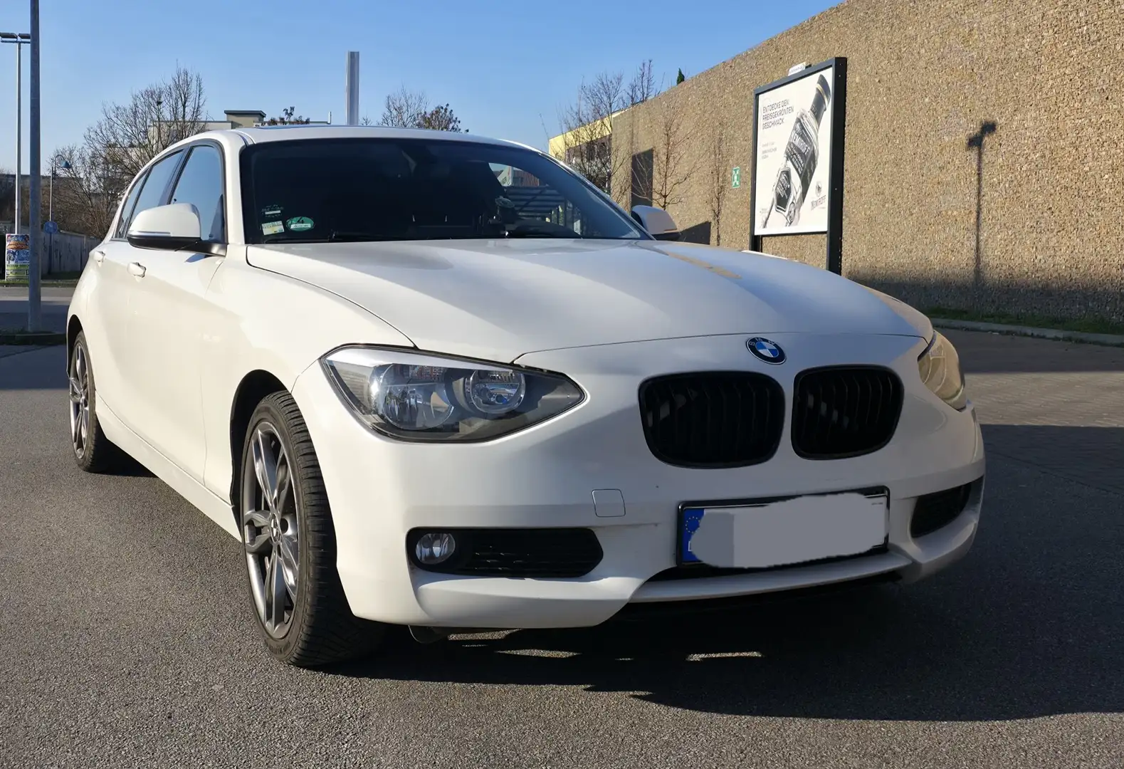 BMW 114 114i - 1