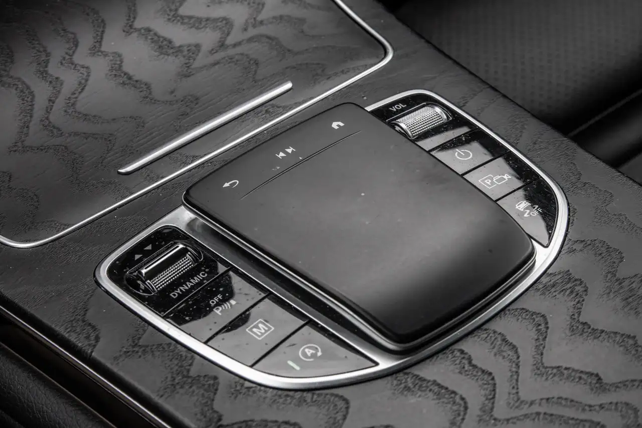 Mercedes-Benz GLC снимка Mercedes-Benz GLC