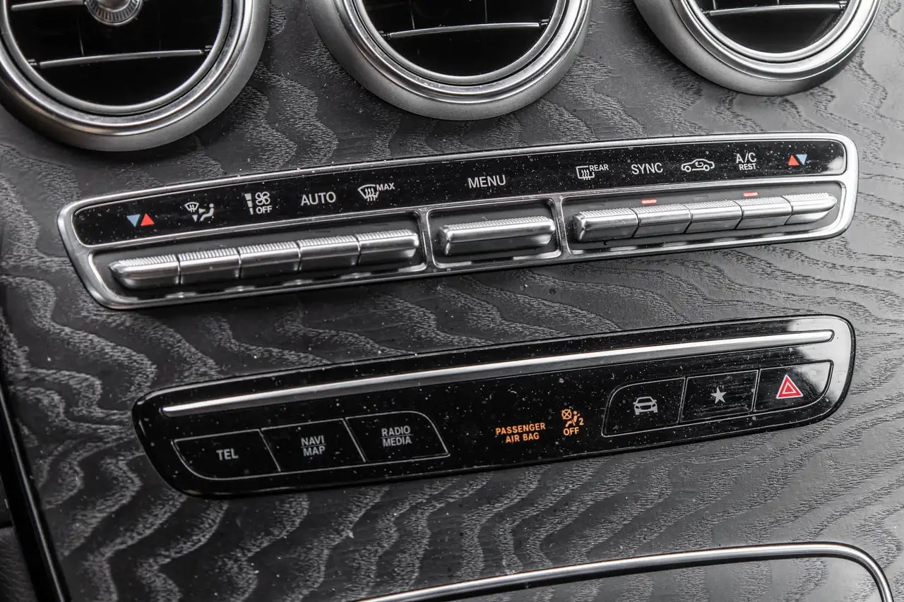 Mercedes-Benz GLC снимка Mercedes-Benz GLC