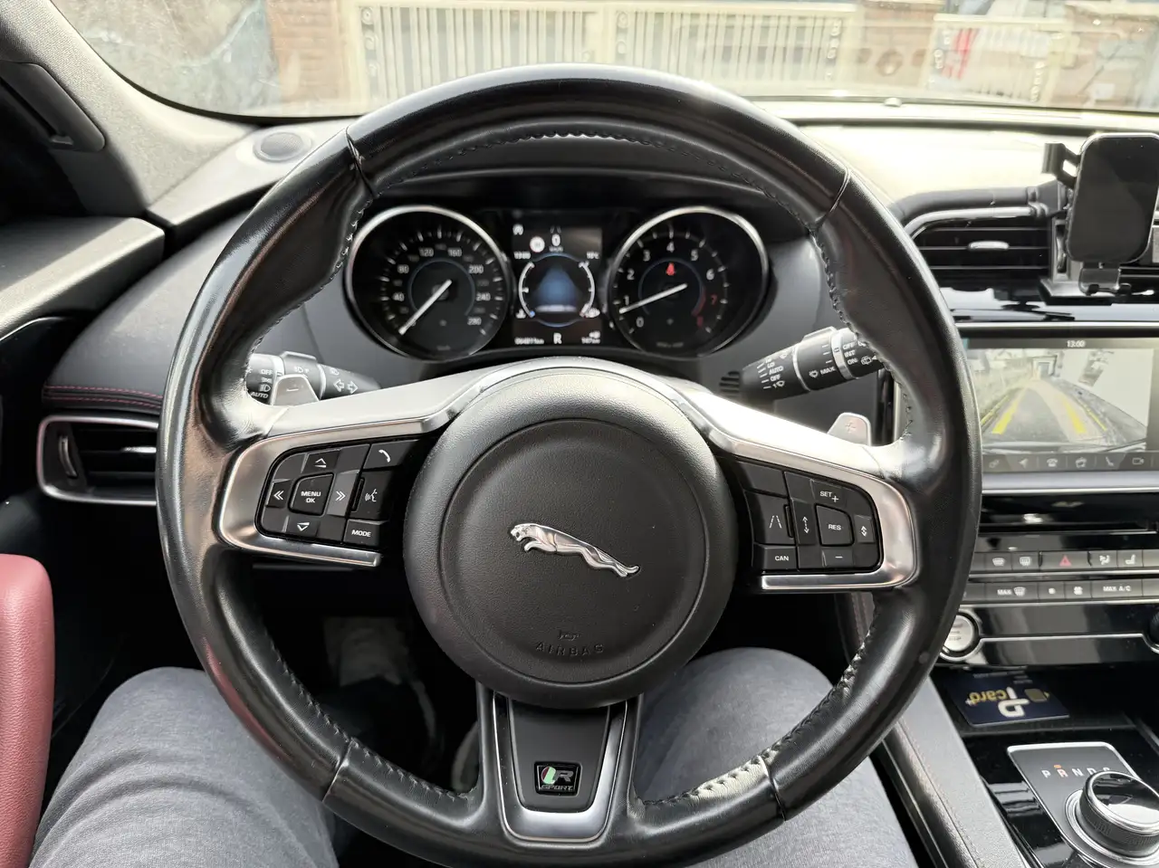Jaguar F-Pace