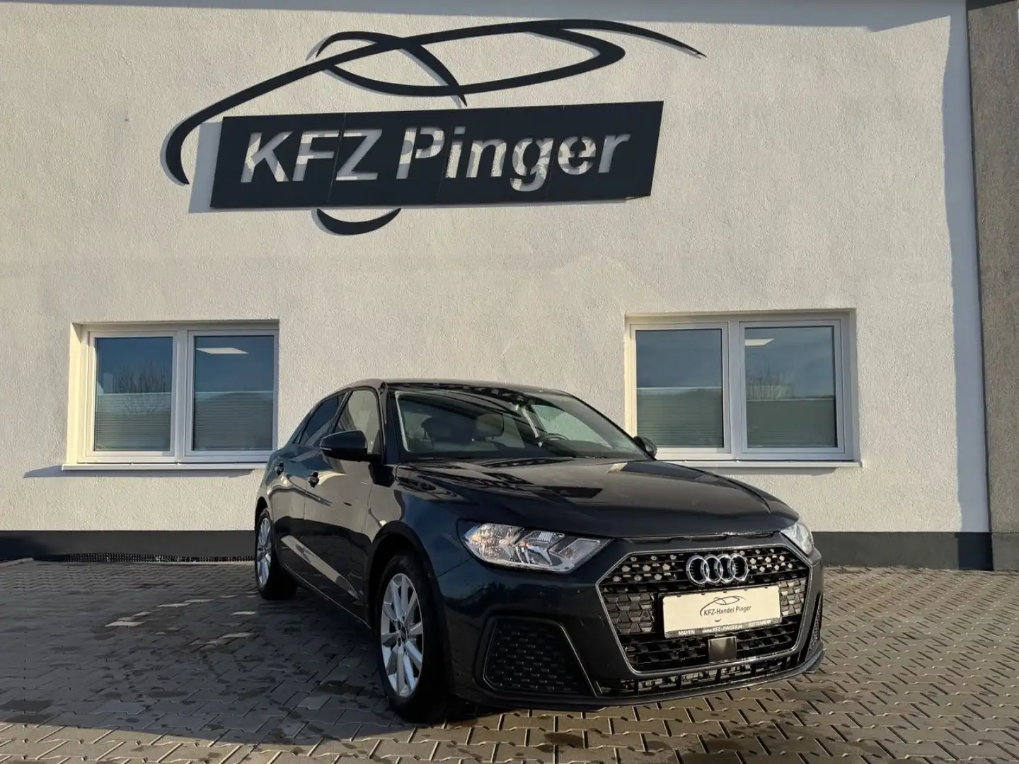 Audi A1 Sportback 25 TFSI basis Grau - 1