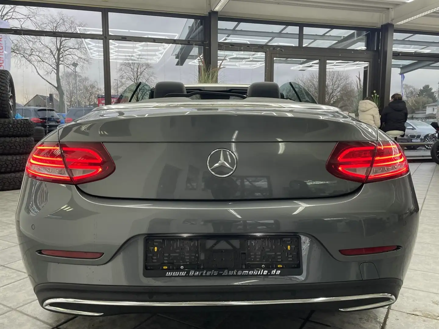 Mercedes-Benz C 220 d 4Matic Cabrio, LED, 9G, Leder, ACC, Navi Сірий - 2