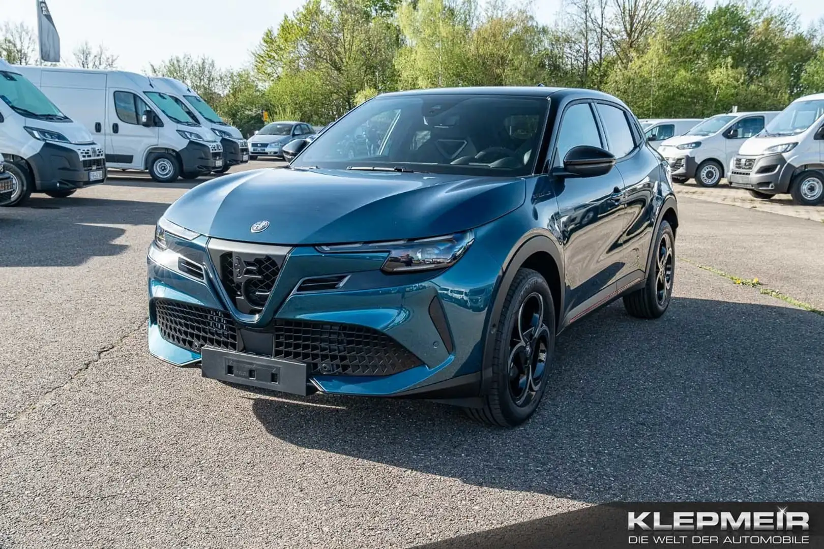 Alfa Romeo Junior Ibrida SPECIALE 1.2 VGT 100KW Zwart - 1