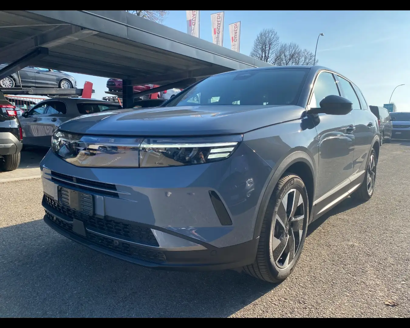 Opel Grandland 1.2 Hybrid Edition Grau - 1