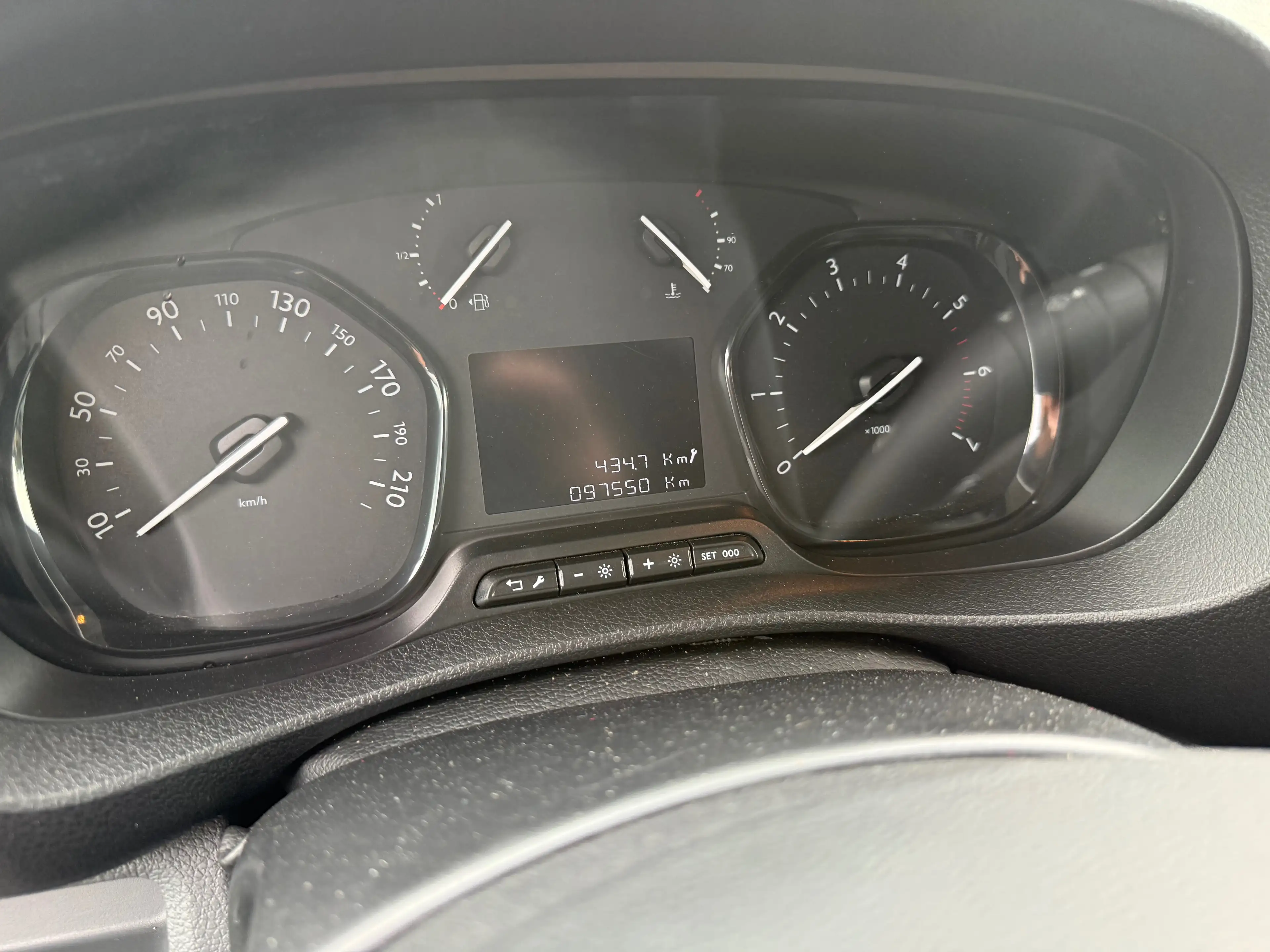 Peugeot Expert Premium L2 — photo 15
