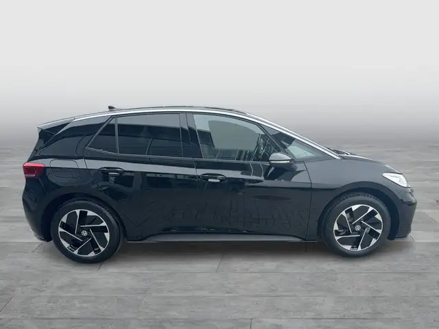 Volkswagen Id.3 view 6