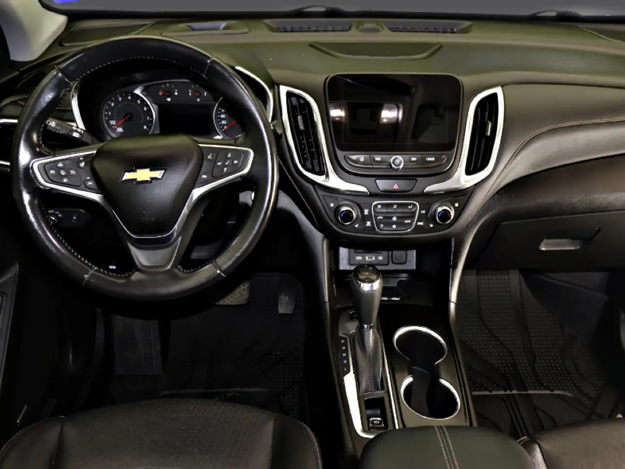 Chevrolet Equinox снимка Chevrolet Equinox