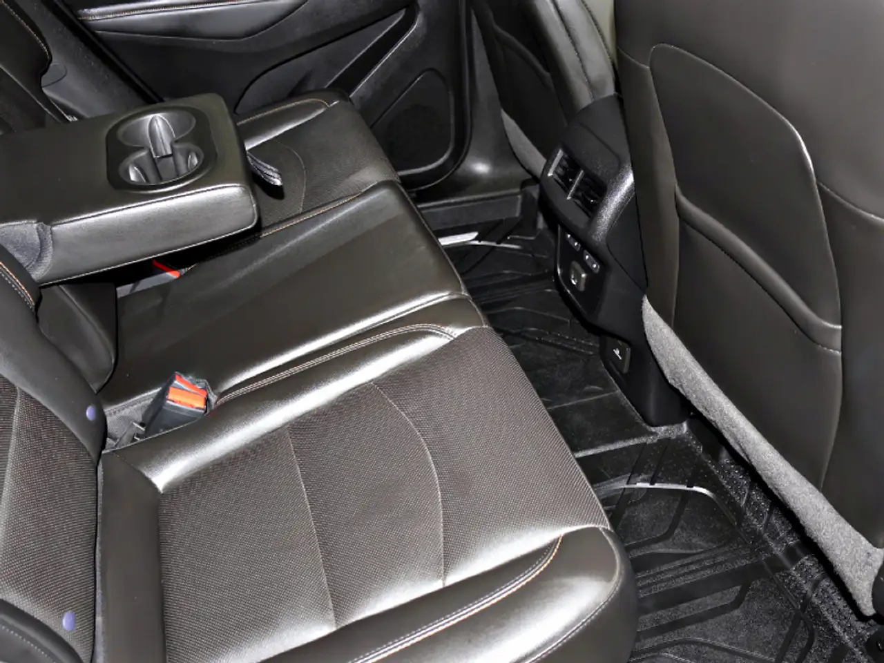 Chevrolet Equinox снимка Chevrolet Equinox