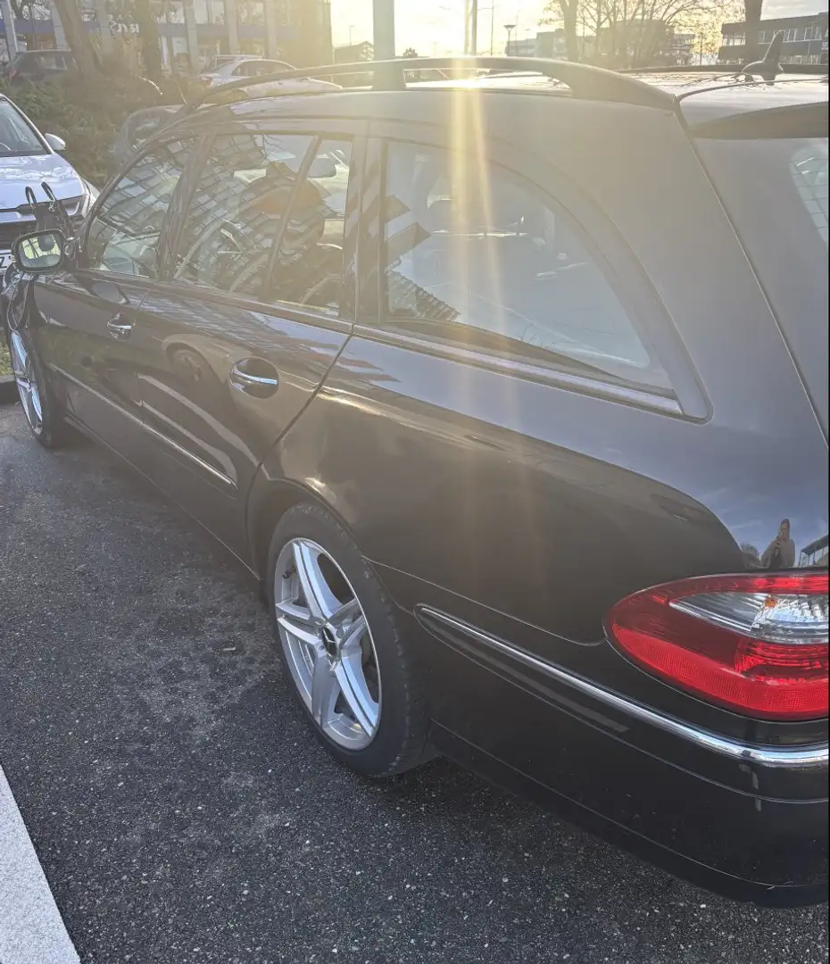 Mercedes-Benz E 320 E 320 T CDI 4Matic Automatik Avantgarde DPF Schwarz - 2