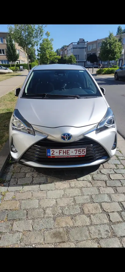 Toyota Yaris Yaris Hybrid 1.5 VVT-i Y20 Club Zilver - 1