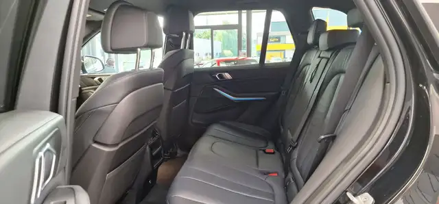 BMW X5 Xdrive45e view 27