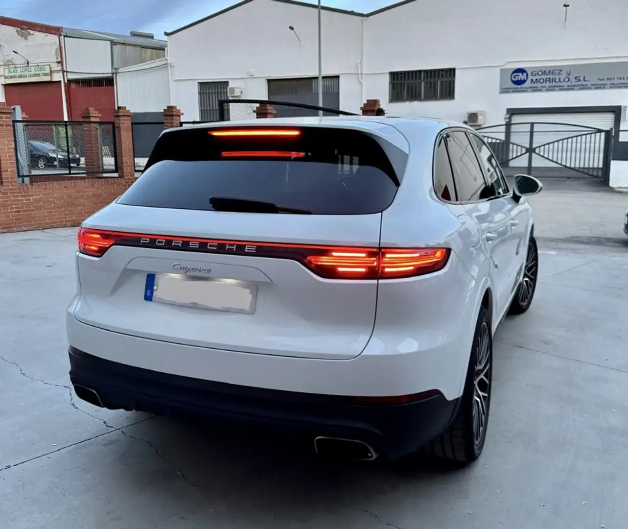 Porsche Cayenne Aut. Blanc - 2