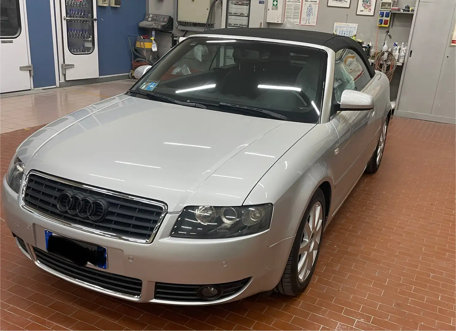 Audi A4 Cabrio 2.5 V6 tdi 163cv multitronic - 1